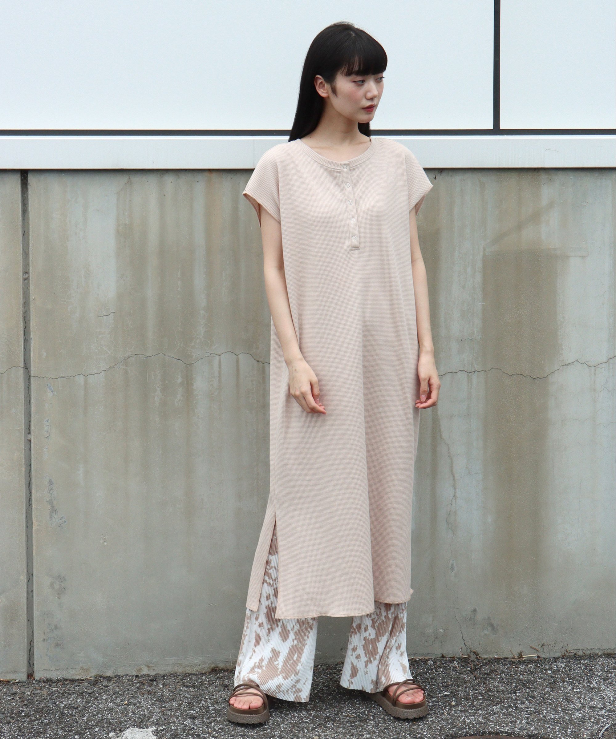 【SALE／70%OFF】VENCE share style ワッフル2WAYワンピース&ポーチ2点セット ヴァンス エクスチェンジ ワンピース・ドレス ワンピース ベージュ ホワイト グリーンのサムネイル