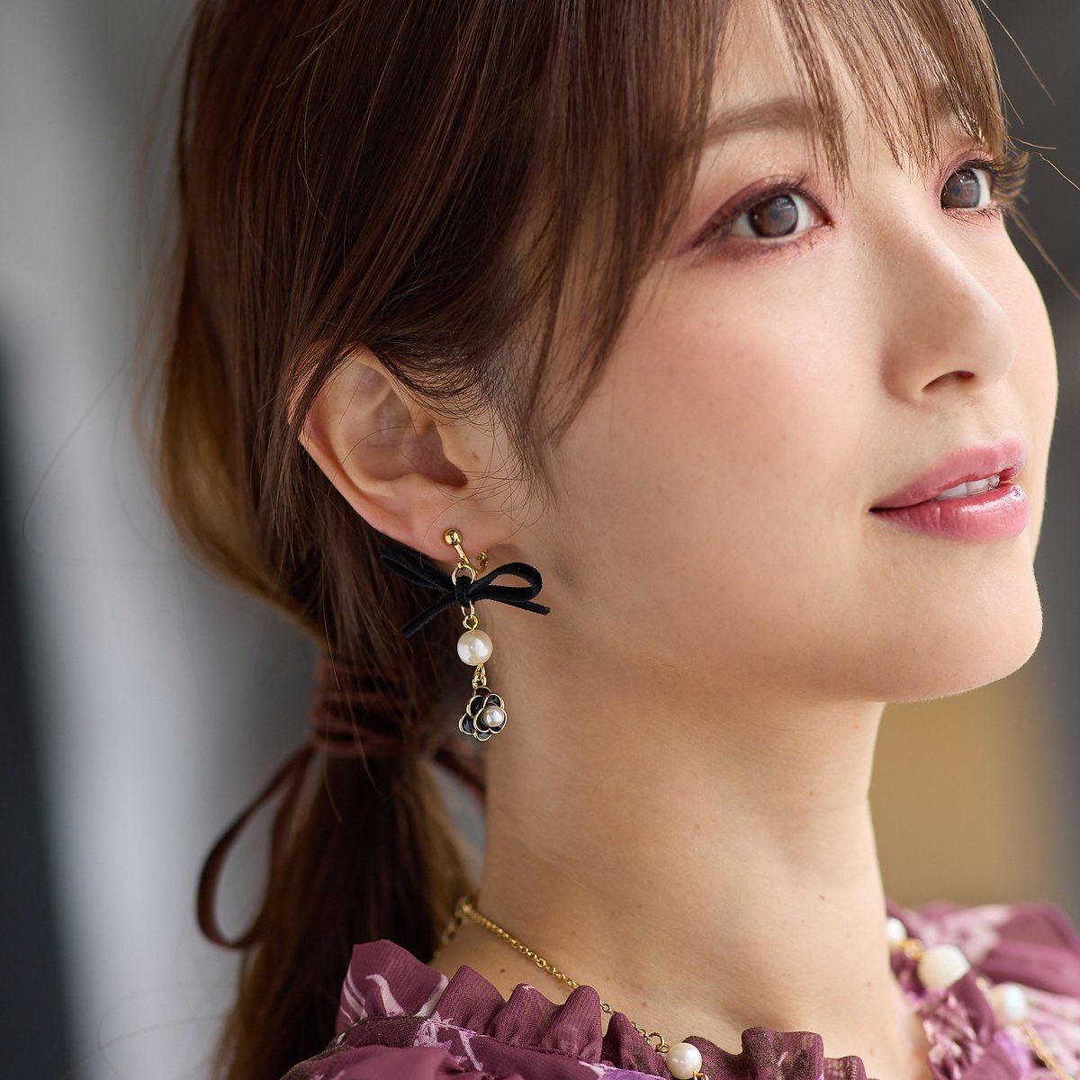 【SALE／10%OFF】Rose Tiara カメリア風イヤリング ローズティアラ アクセサリー・腕時計 その他のアク..