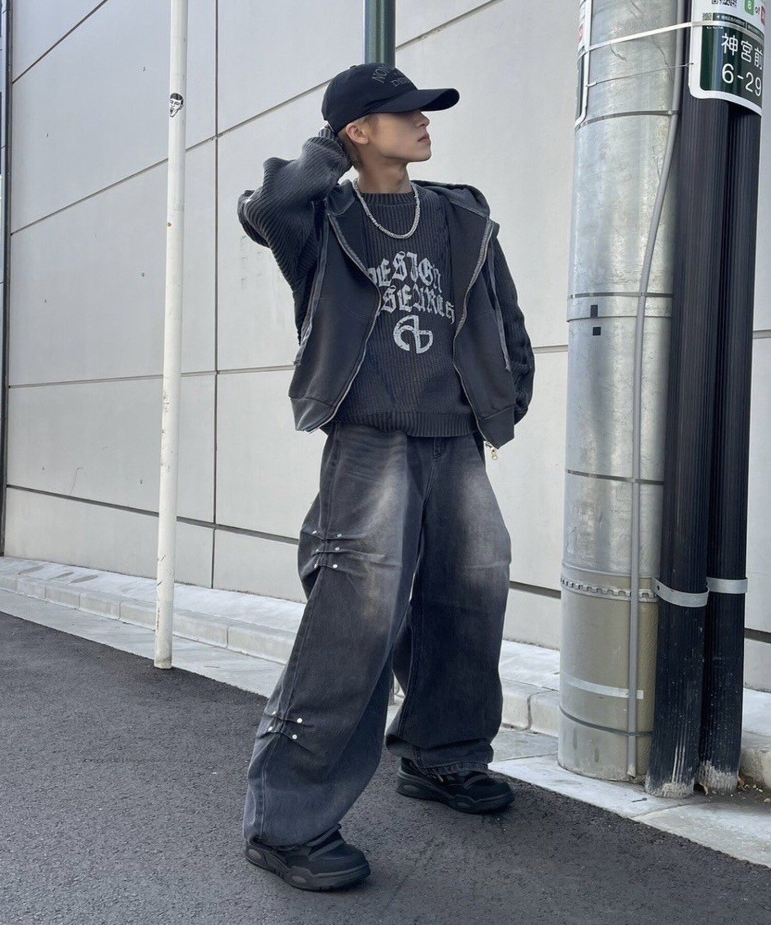 nmtc + 【nmtc +】side rivet denim pants ジーンズ ジーパン ワイドデニム ワイドパンツ ネバーマインドザエックスユー／チカシツプラス パンツ ジーンズ・デニムパンツ ブラック【送料無料】