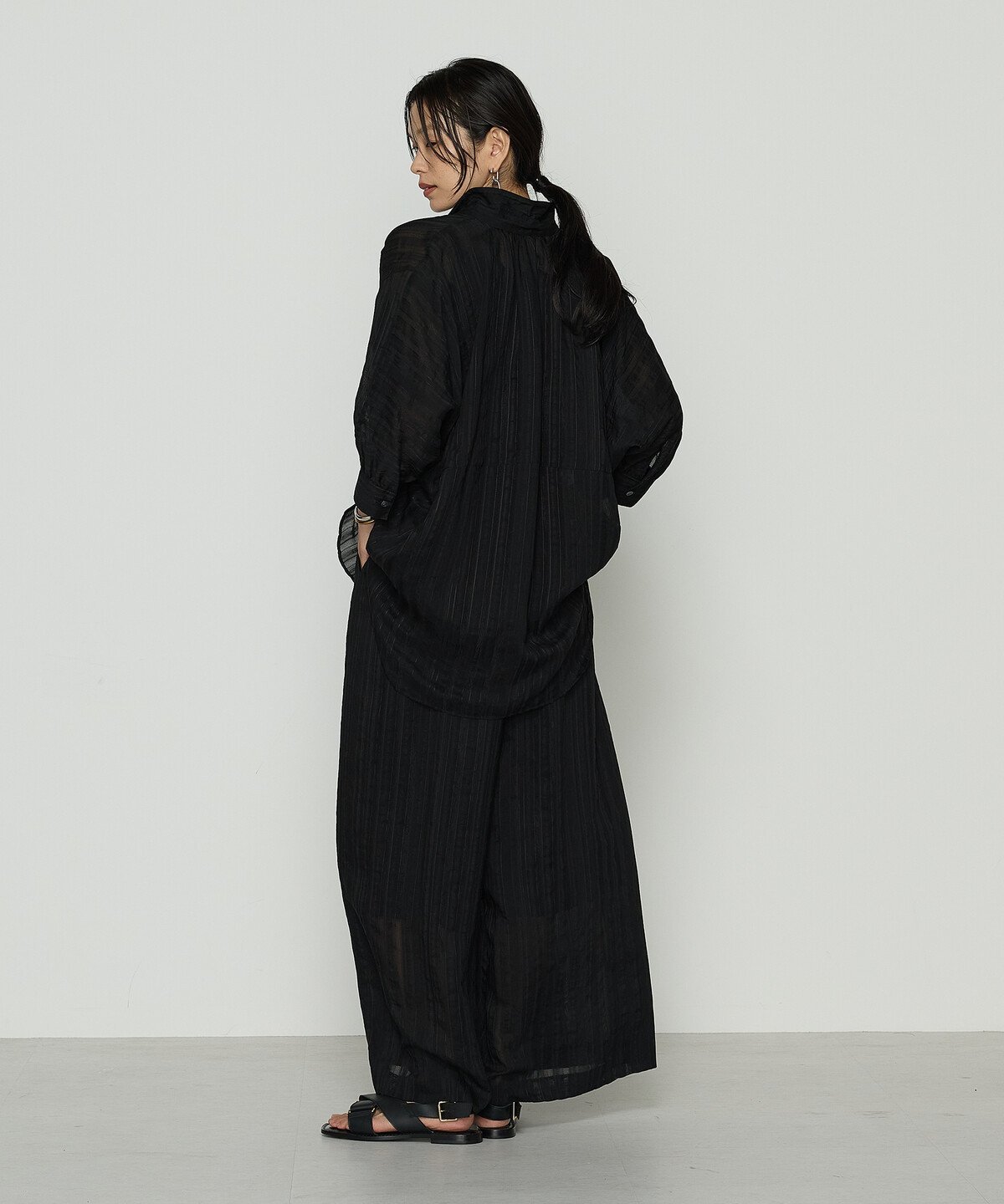 Gabardine K.T + [ +サイズ ] ジャカードボーダー 身幅たっぷりシャツ コムサ トップス シャツ・ブラウス ブラック【送料無料】