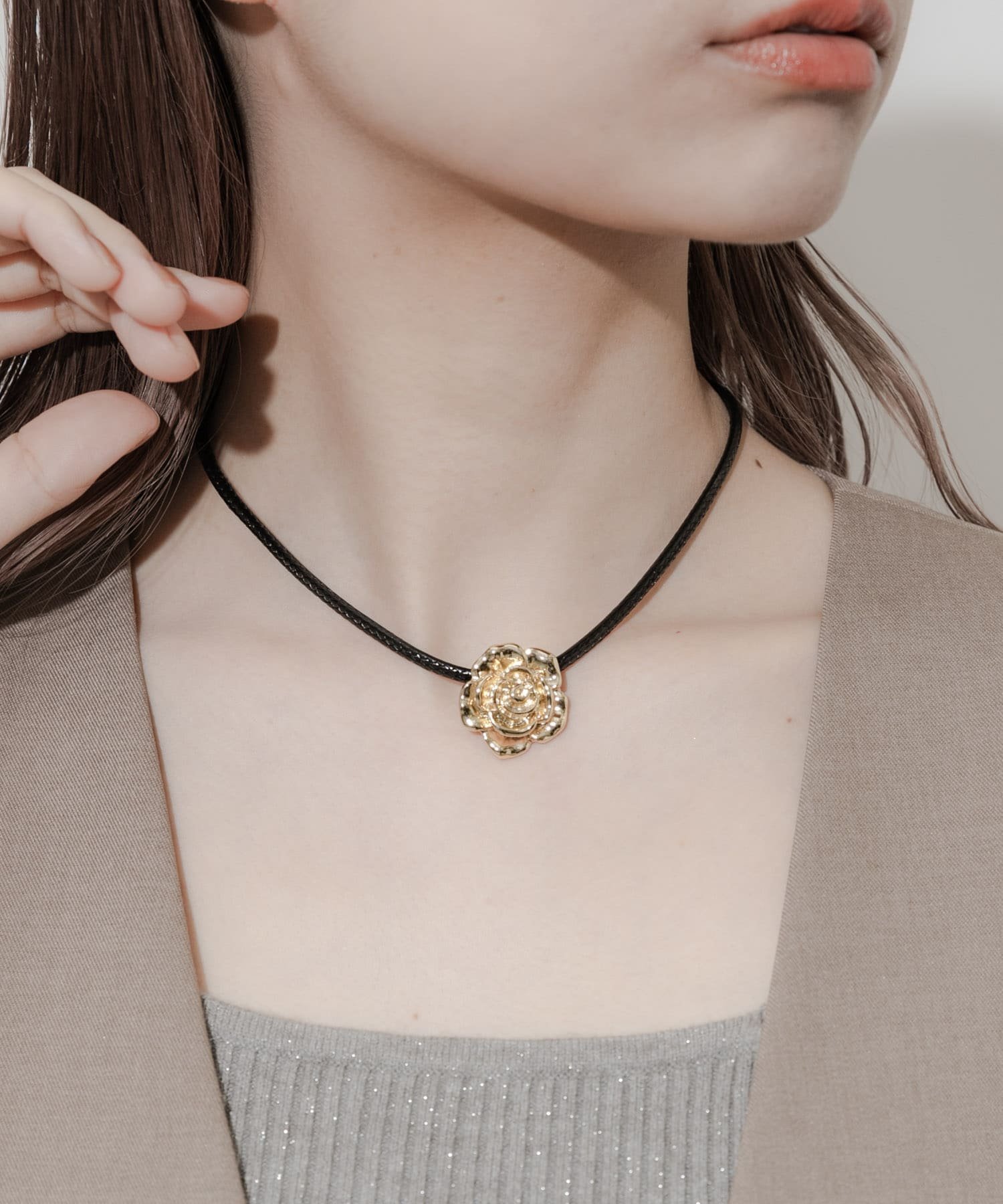 【SALE/50%OFF】SMELLY メタルローズチョーカーマンテルネックレス スメリー アクセサリー・腕時計 ネックレス