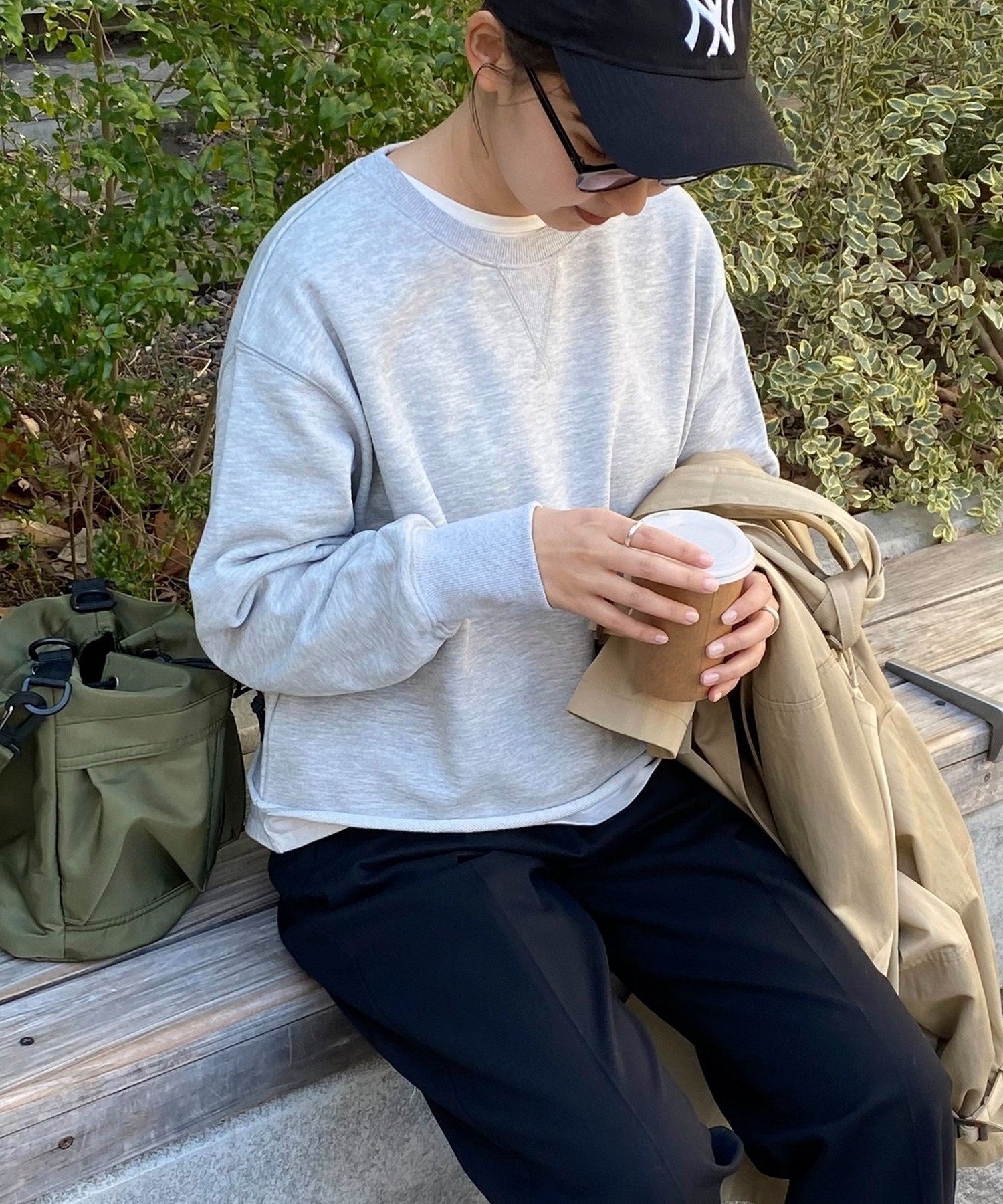 fredy emue ミニ裏毛クロップドプルオーバー フレディ アンド グロスター トップス スウェット・トレーナー グレー ホワイト イエロー【送料無料】のサムネイル