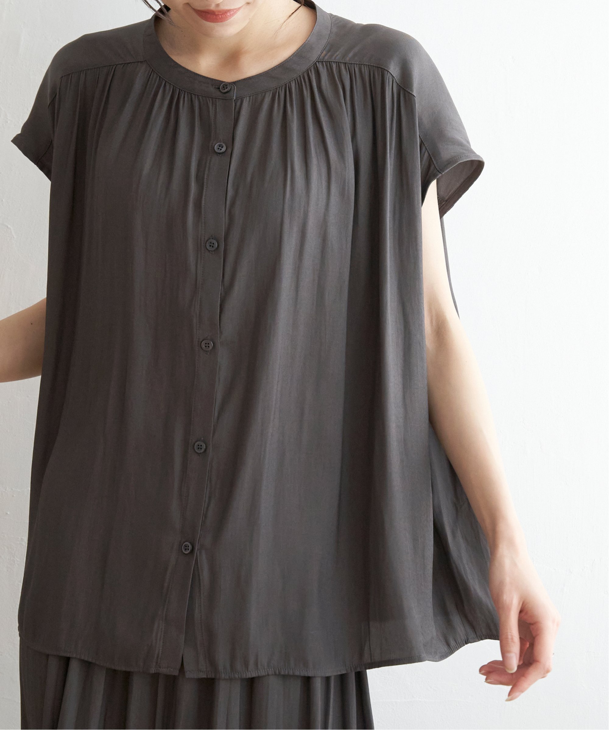 ikka 【セットアップ対応】カッセンギャザーフレンチ袖シャツ イッカ トップス シャツ・ブラウス ブラウン オレンジ グレー