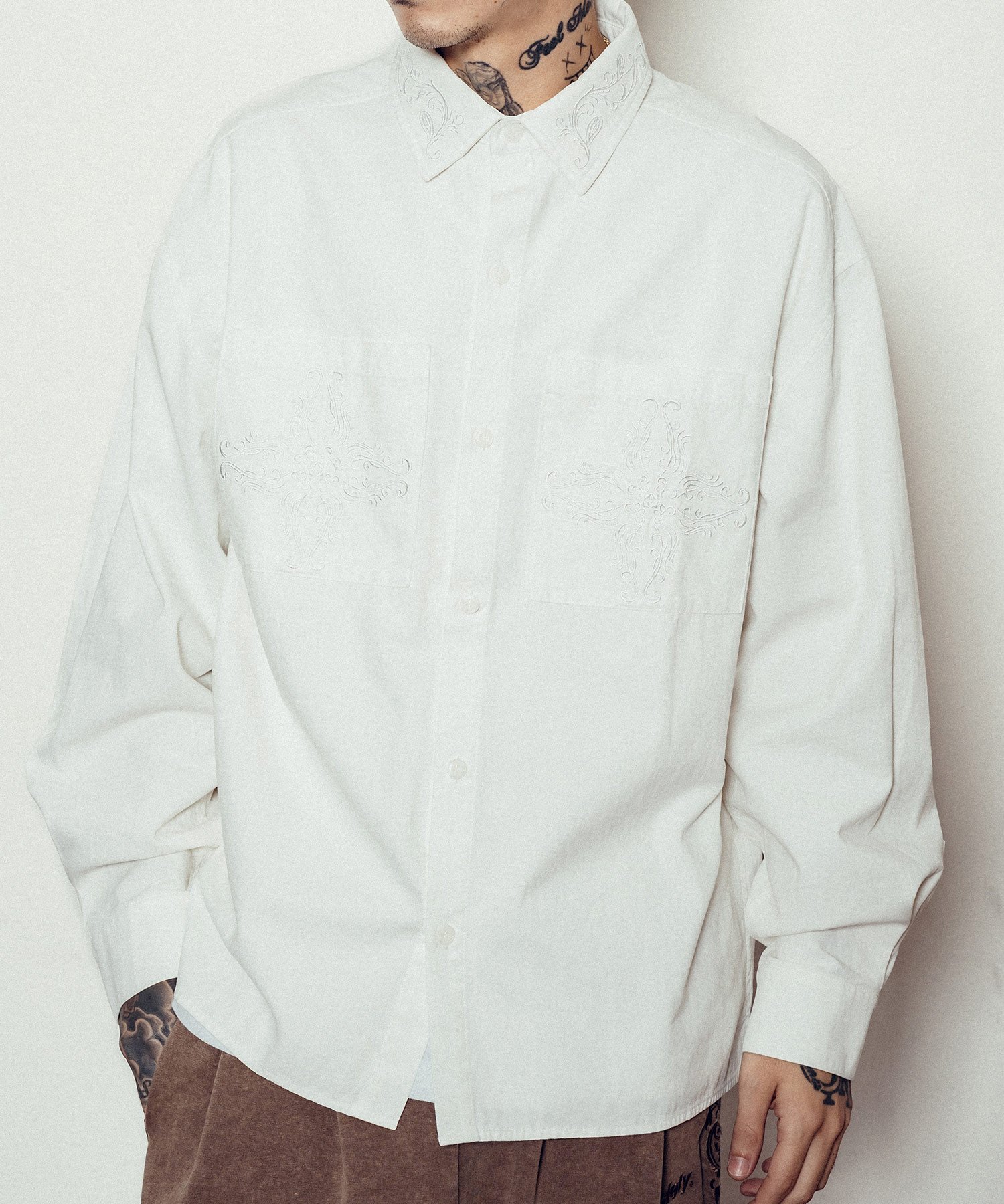 Subciety Embroidery shirt サブサエティ トップス シャツ・ブラウス グリーン ホワイト ブラック