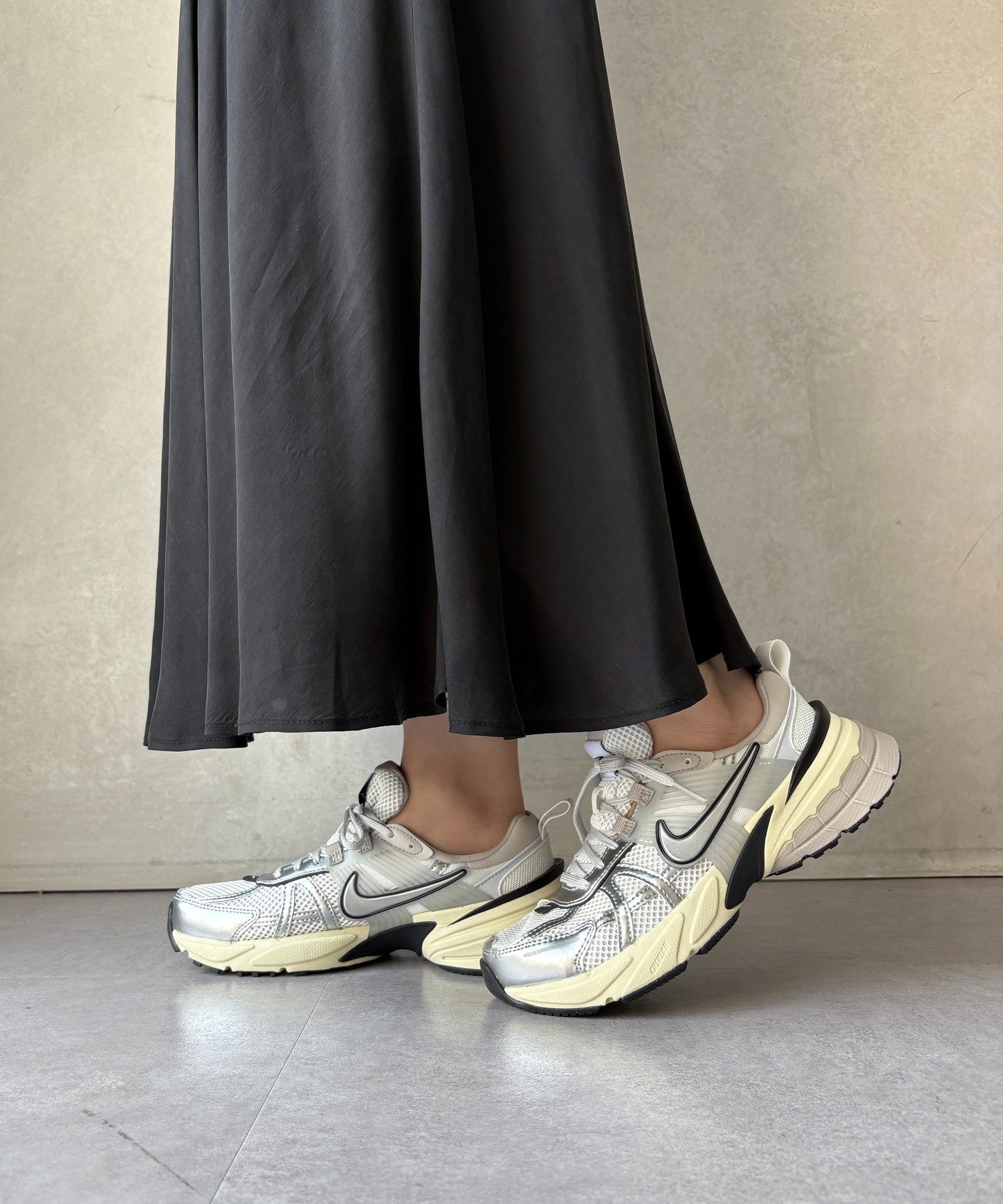 DouDou 【NIKE/ナイキ】 ウィメンズ V2K ラン ドゥドゥ シューズ・靴 その他のシューズ・靴 ホワイト【送料無料】