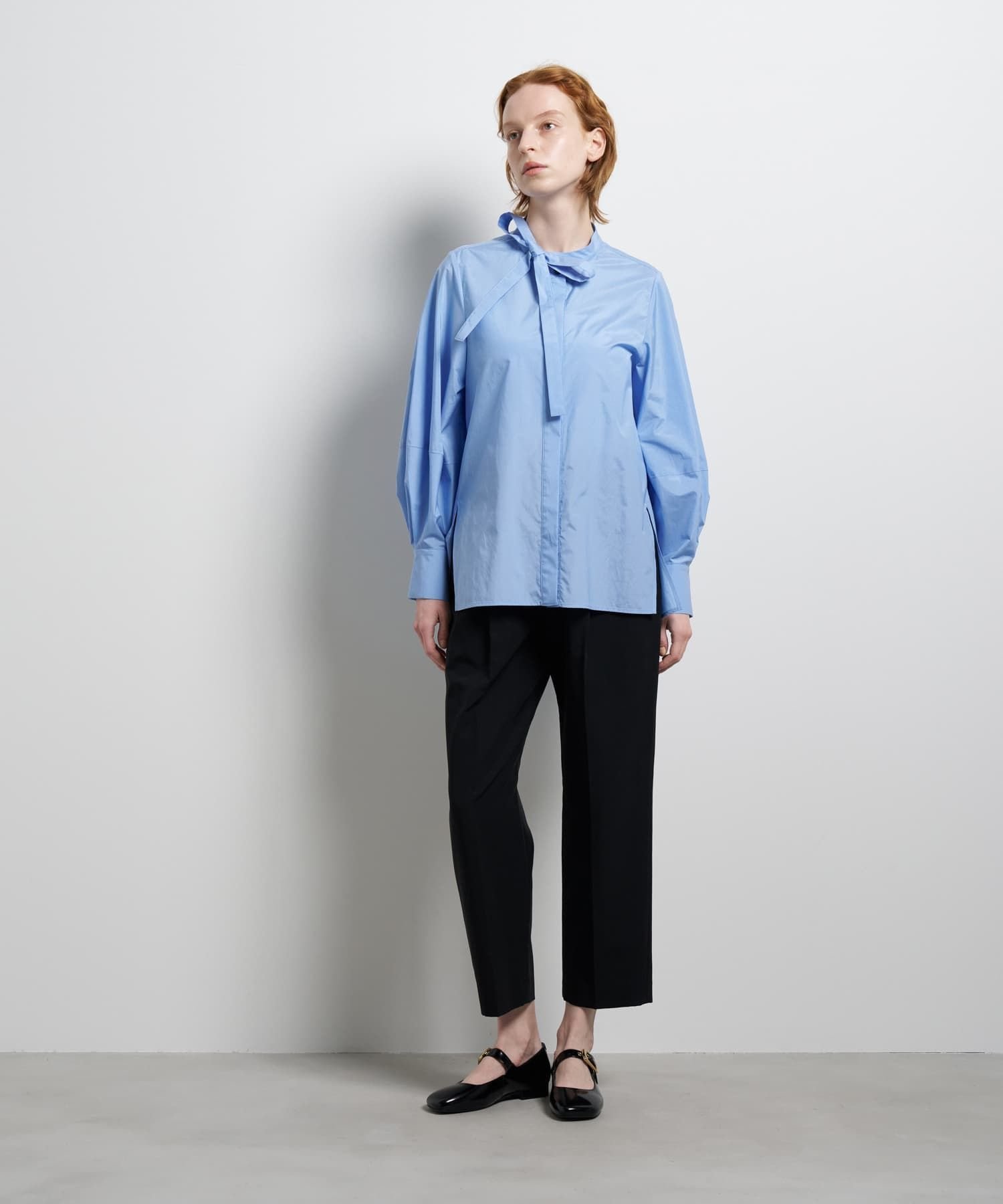LANVIN en Bleu シルキータイプライターボウタイリボンブラウス ランバンオンブルー トップス シャツ・ブラウス ホワイト ブルー【送料無料】