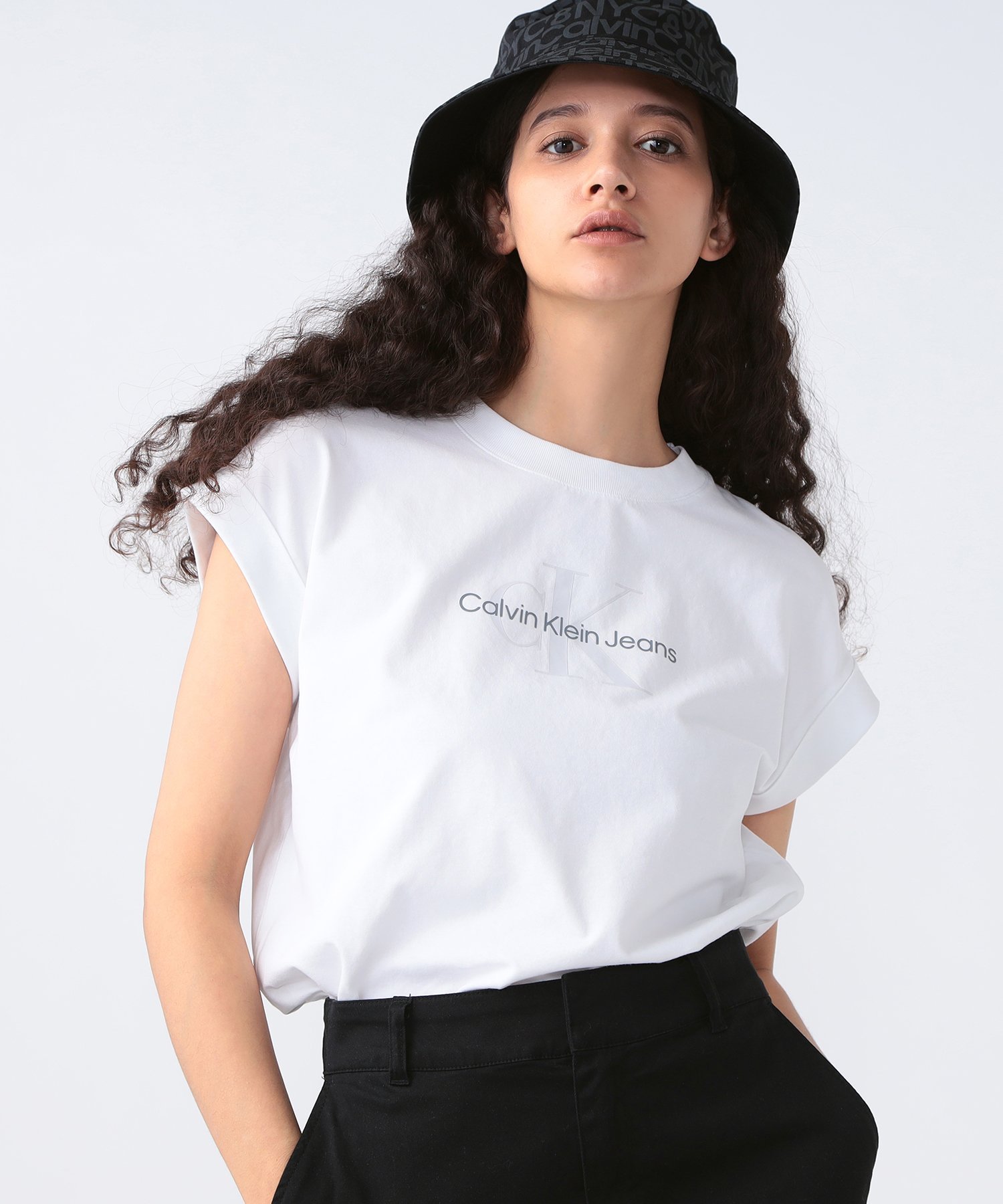 【SALE／10%OFF】Calvin Klein Jeans CALVIN KLEIN JEANS/【公式ショップ】 カルバンクライン アーカイバル モノグラム ロゴ Tシャツ Calvin Klein Jeans J221213 カルバン・クライン トップス カットソー・Tシャツ ホワイト グレー【送料無料】