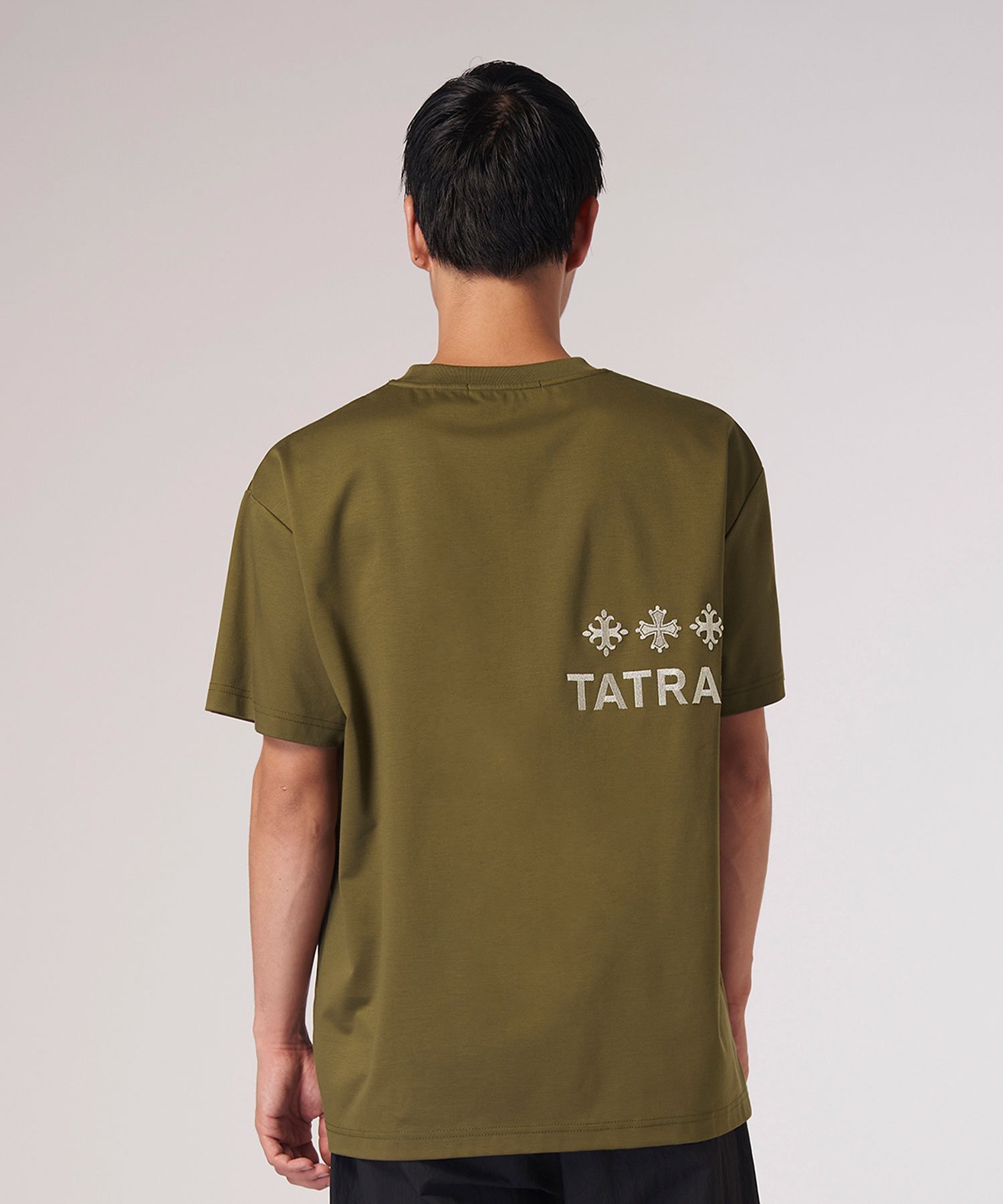 TATRAS (M)【TATRAS 直営店】 NUNKI ヌンキ タトラスコンセプトストア トップス カットソー・Tシャツ カーキ ブラック ホワイト【送料..