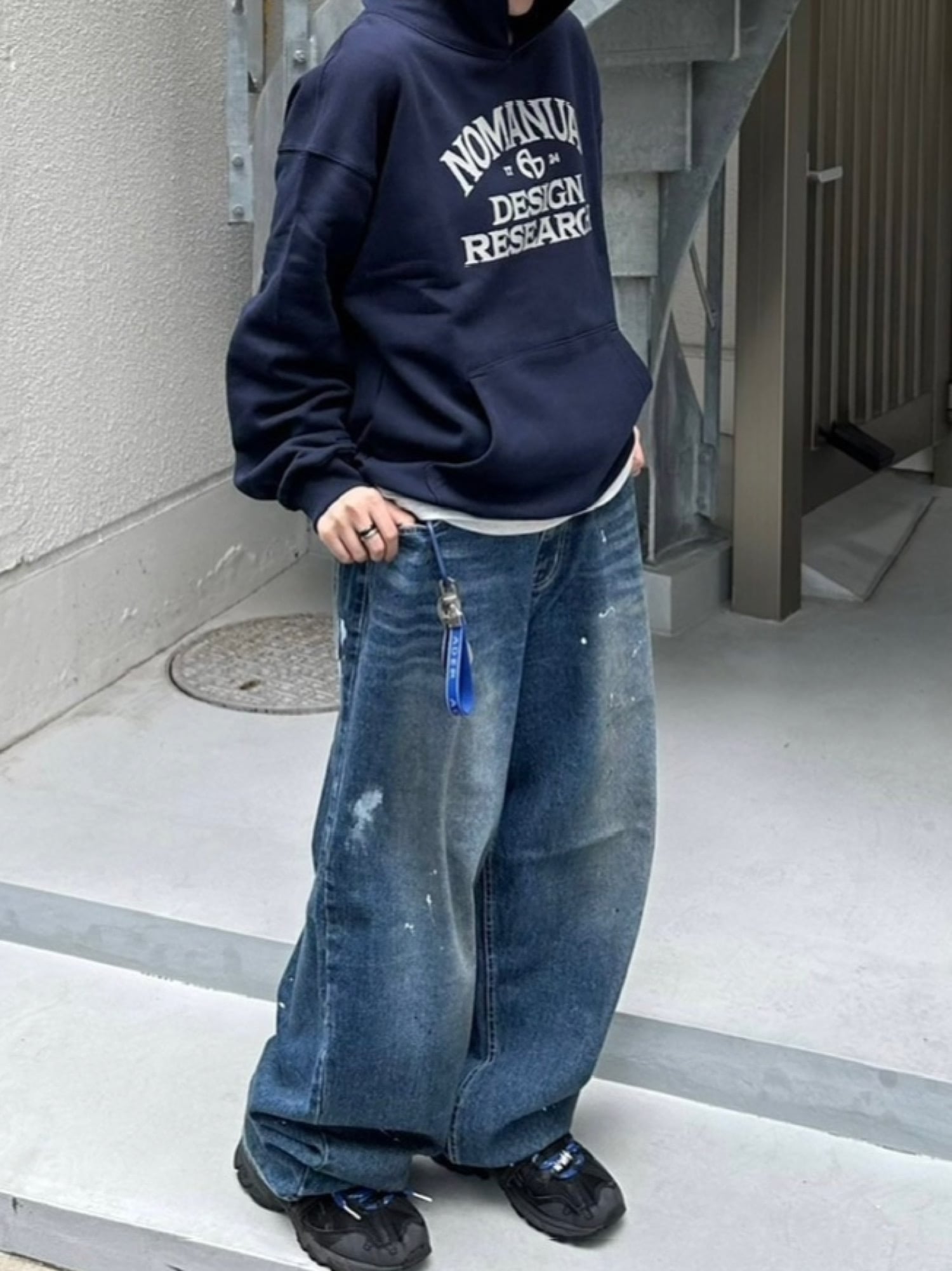 Chikashitsu + 【Chikashitsu +】painted buggy denim pants / デニム ジーンズ ペイントデニム ネバーマインドザエックスユー／チカシツプラス パンツ スラックス・ドレスパンツ ブルー【送料無料】