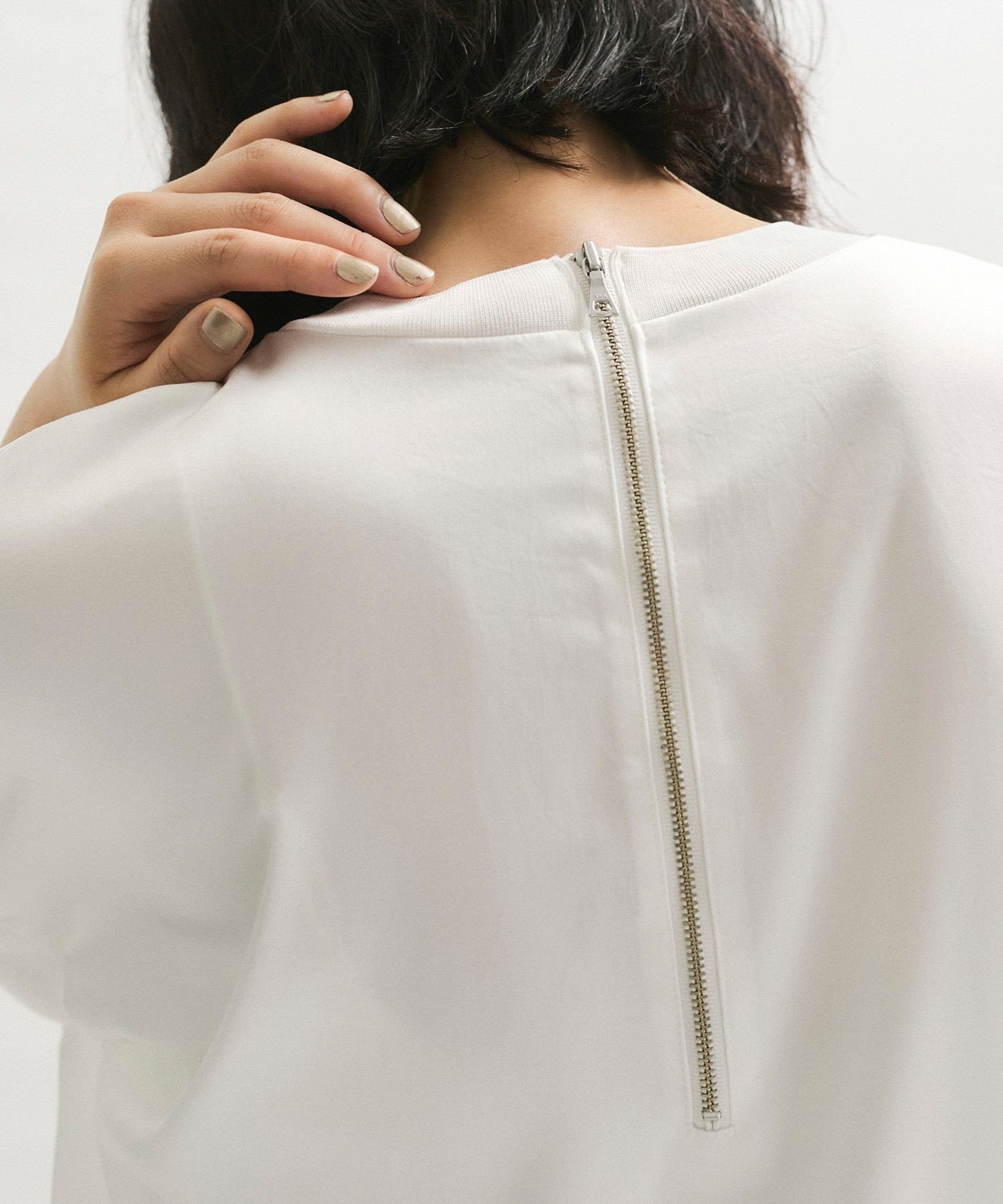 【SALE／60%OFF】ADAM ET ROPE' FEMME 【サステナブル】サテンTブラウス アダムエロペ トップス シャツ・ブラウス ホワイト ブラック【送料無料】