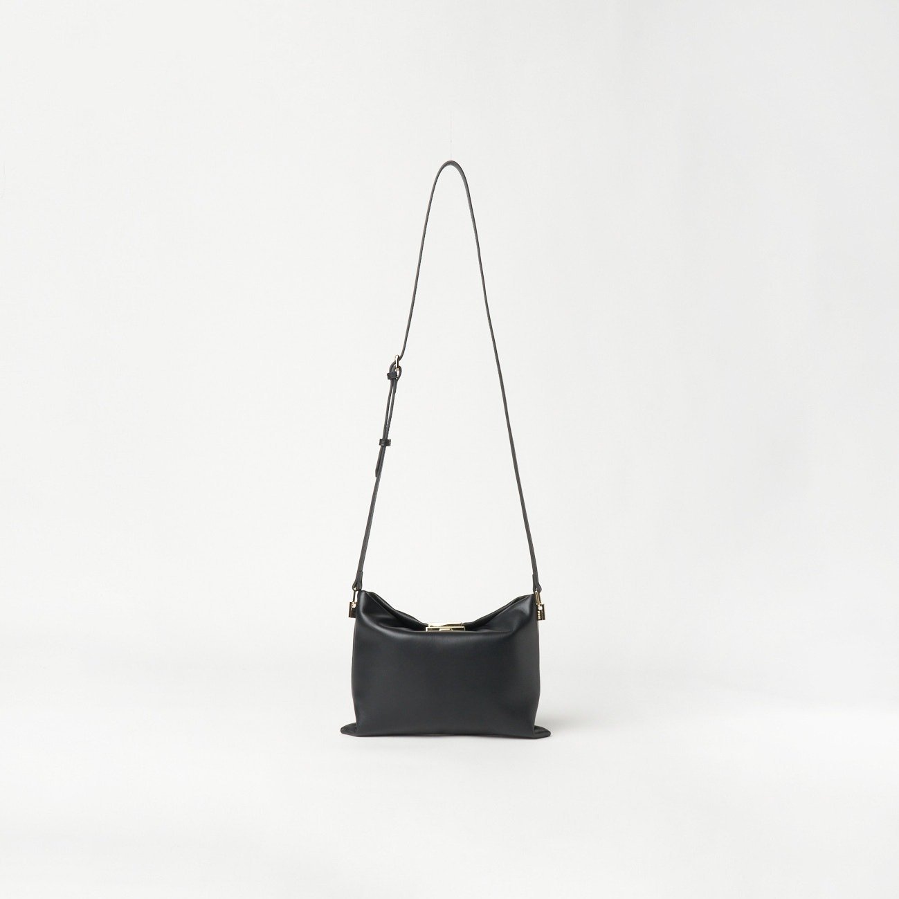 PUNTI. GRAFT SHOULDER エリオポール バッグ ショルダーバッグ ブラック ブルー【送料無料】のサムネイル