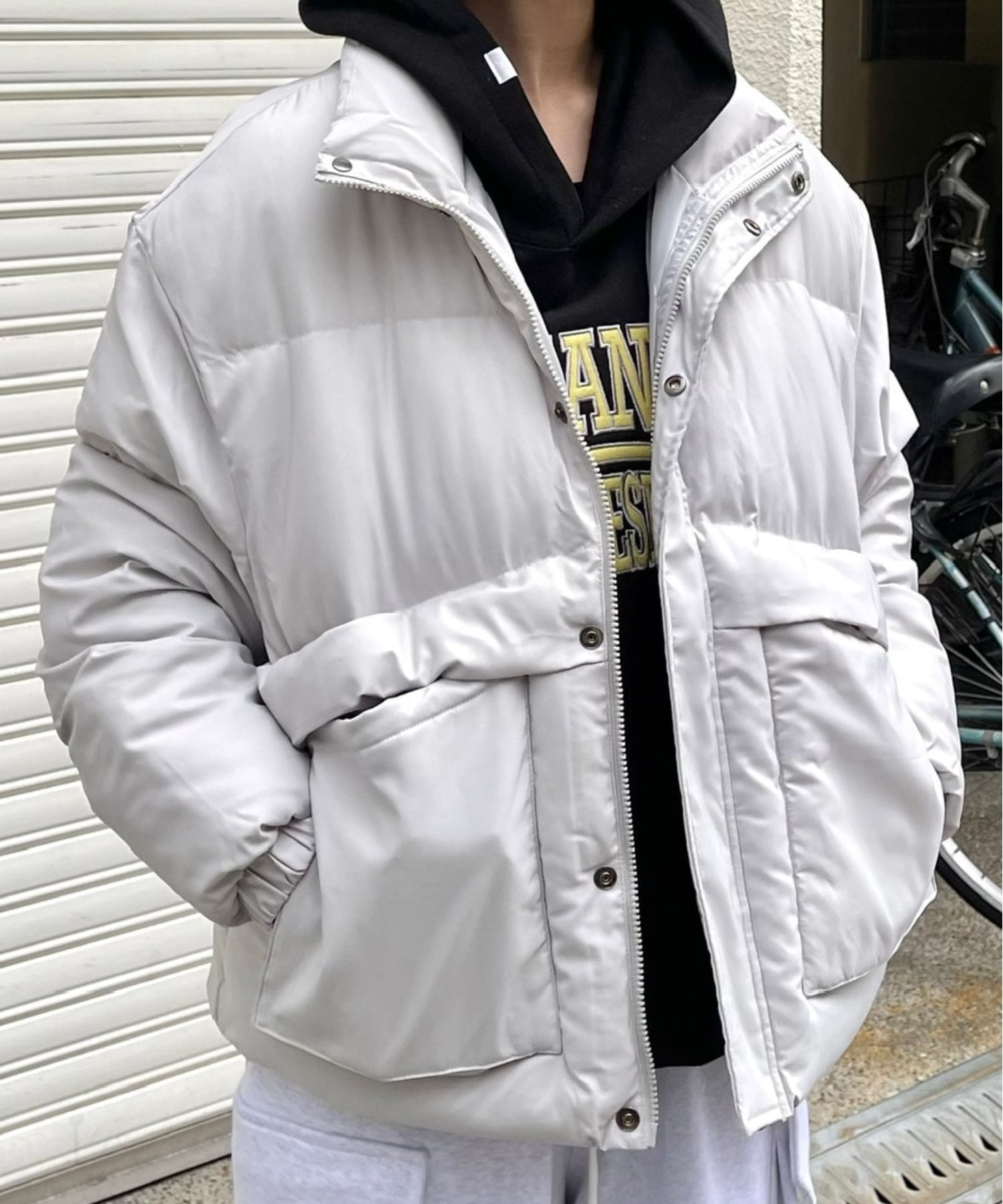 + 【Chikashitsu +】cropped pocket padding jacket ネバーマインドザエックスユー／チカシツプラス ジャケット・アウター ダウンジャケット・ダウンベスト グレー ホワイト ブラック