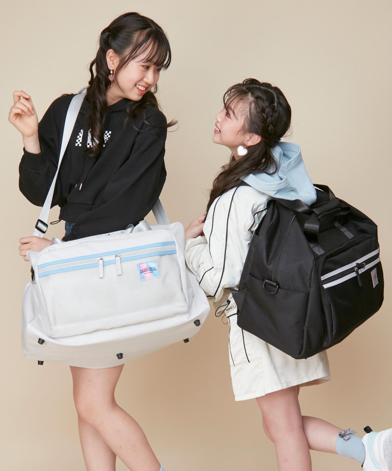 JENNI 再入荷【大容量42L】【リュック・ショルダー・手持ち】3wayボストンバッグ　宿泊学習　旅行　ボストン ジェニィオンラインショップ バッグ ボストンバッグ ブラック グレー【送料無料】のサムネイル