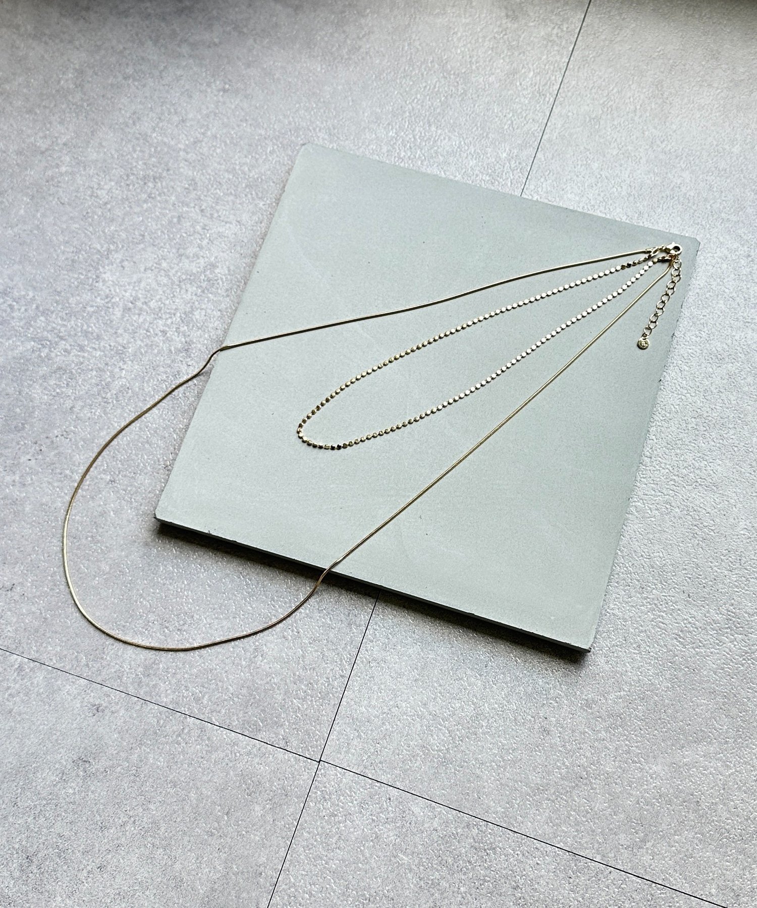 Thevon. 【heilly】2連ロングチェーンネックレス ゼヴォン アクセサリー・腕時計 リング・指輪 ゴールド