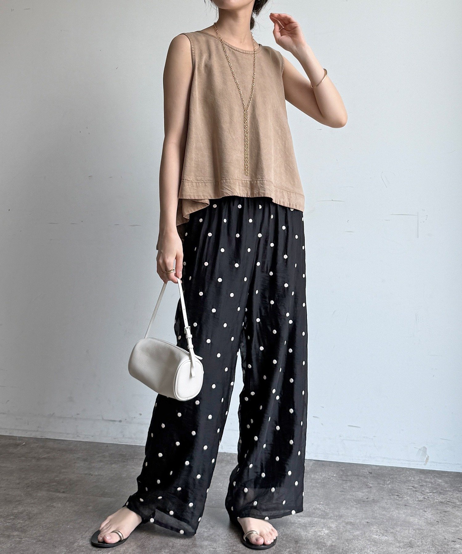 【WEB限定】ドット刺繍パンツ ドゥドゥ パンツ その他のパンツ ブラック