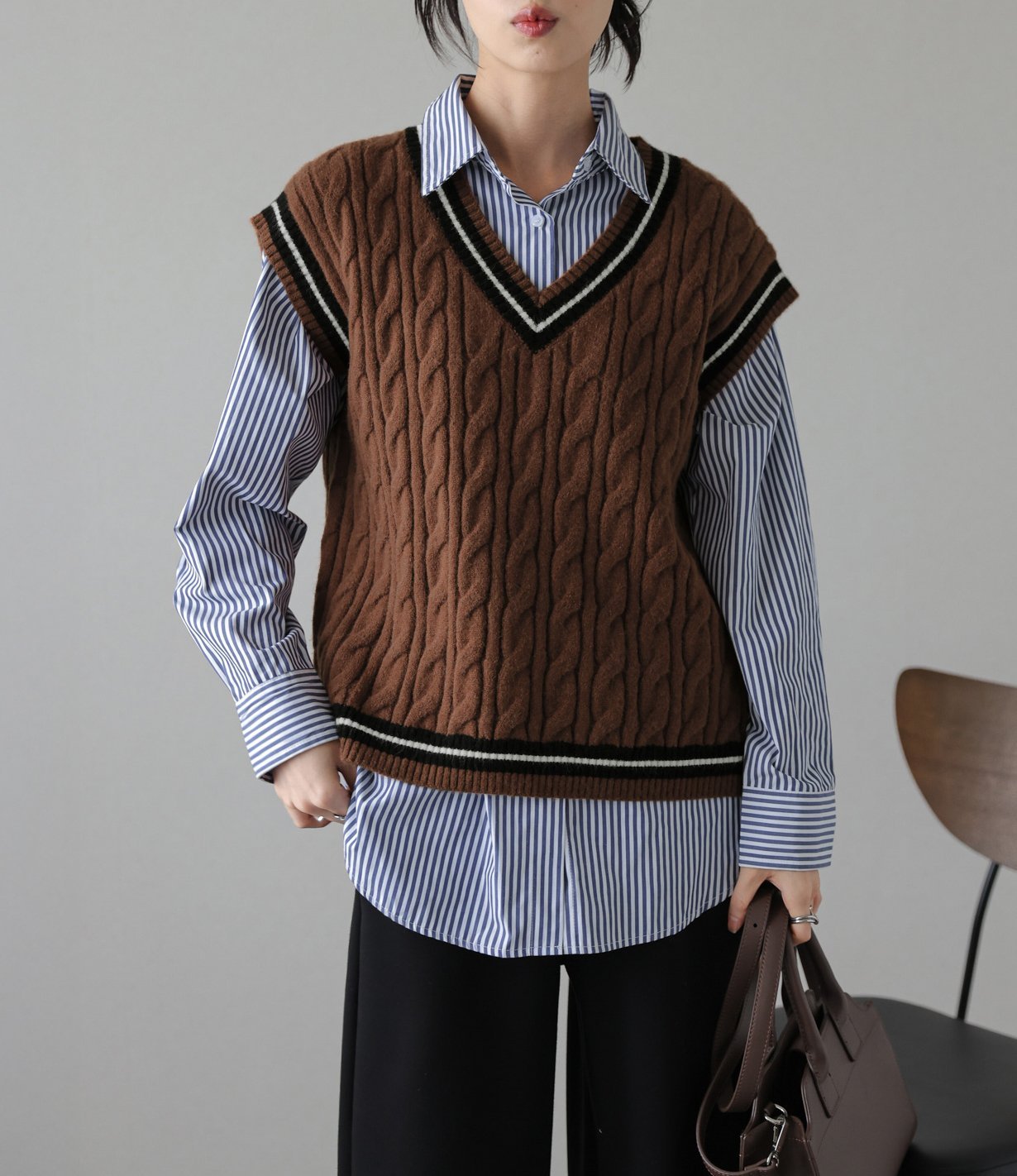 La-gemme Vネックケーブルニットベスト ラジュール トップス ベスト・ジレ ブラウン ホワイト ネイビー..