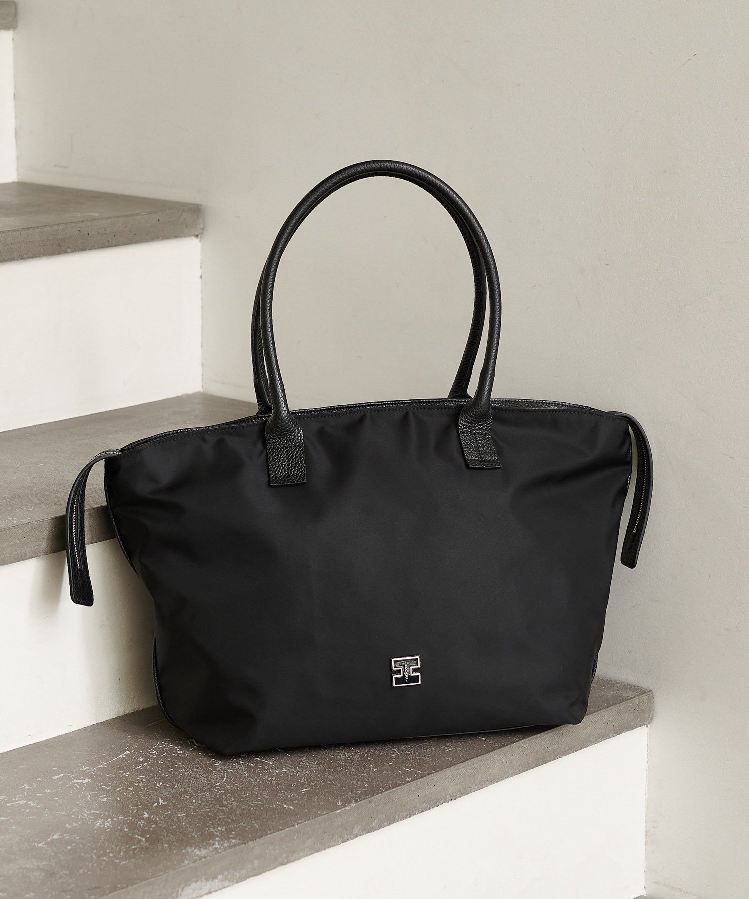 IACUCCI アーゴ TOTE NYLON/CERVO イアクッチ バッグ トートバッグ ブラック