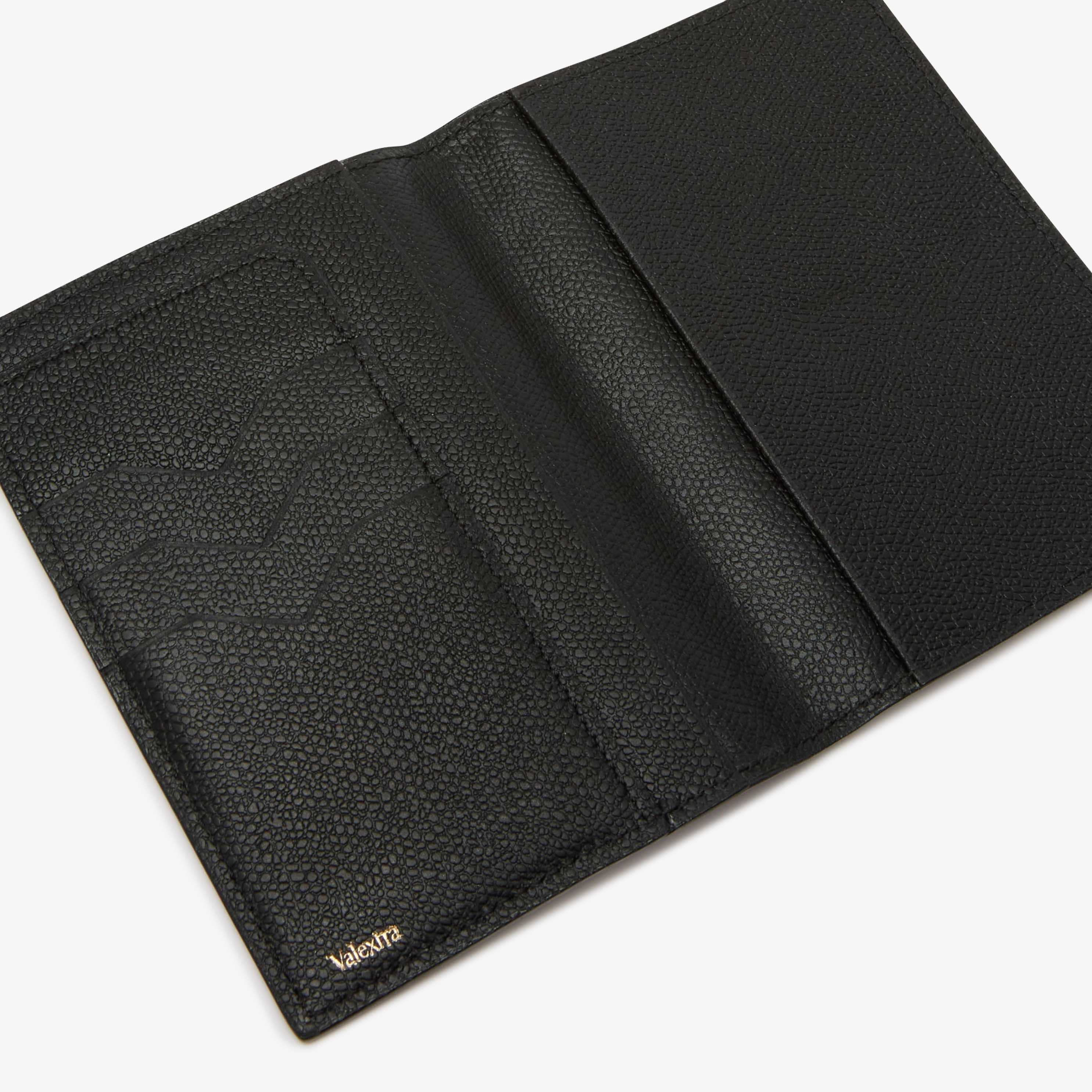 【公式】パスポートホルダー ヴァレクストラ 財布・ポーチ・ケース その他の財布・ポーチ・ケース ブラック