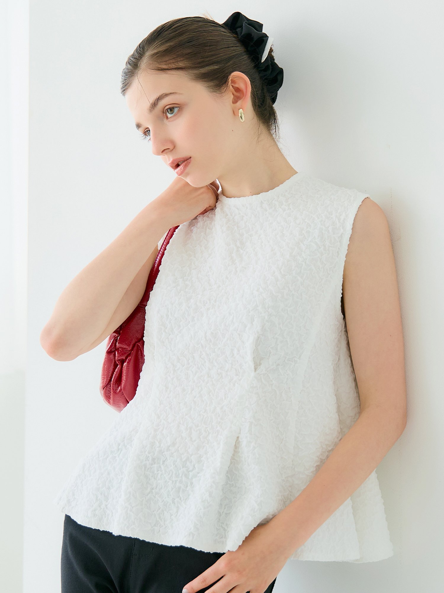 coca 表面感タックブラウス コカ トップス シャツ・ブラウス ホワイト ブラックのサムネイル