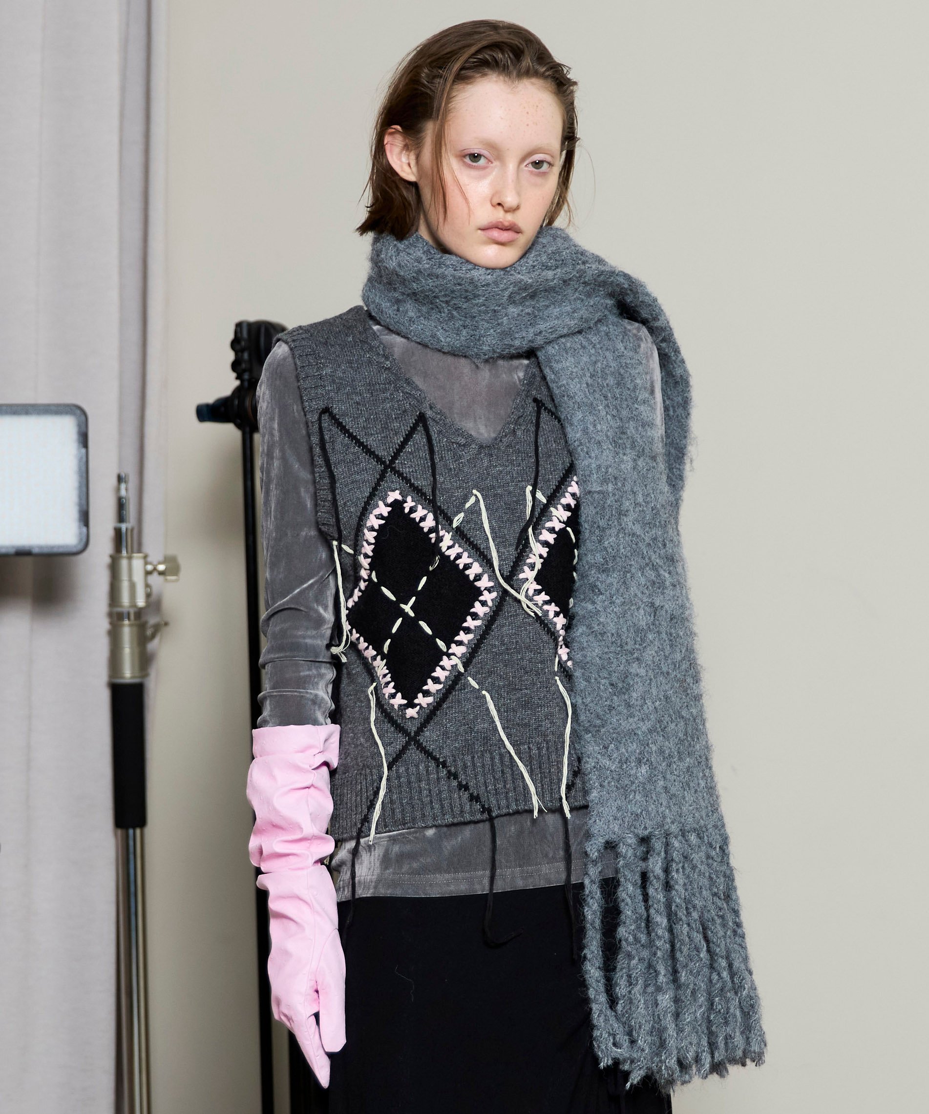 MAISON SPECIAL ステッチアーガイルニットベスト メゾンスペシャル トップス ニット グレー ホワイト【送料無料】のサムネイル