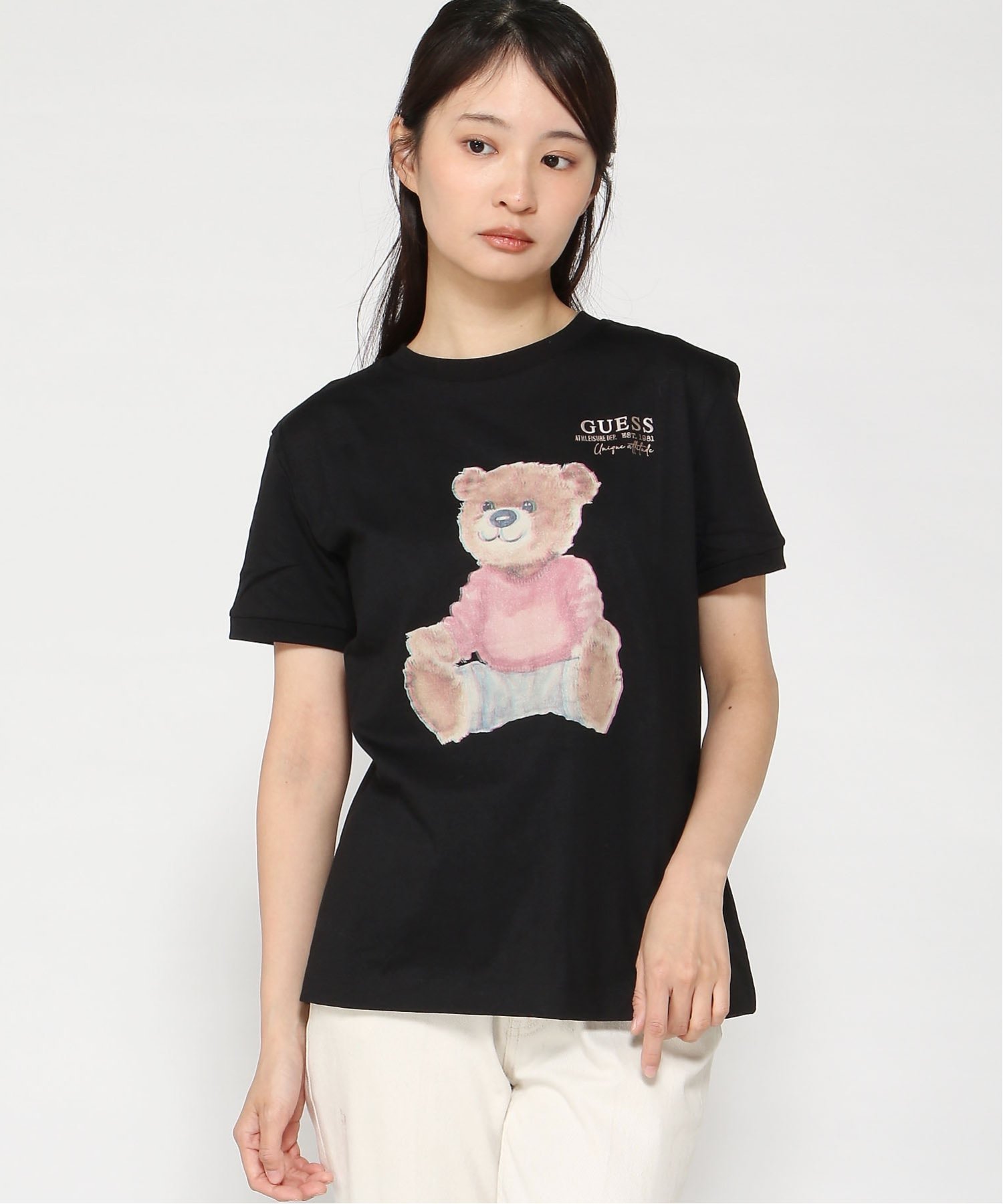 GUESS Tシャツ (W)CARLA Crew Tee ゲス トップス カットソー・Tシャツ ブラック ホワイト