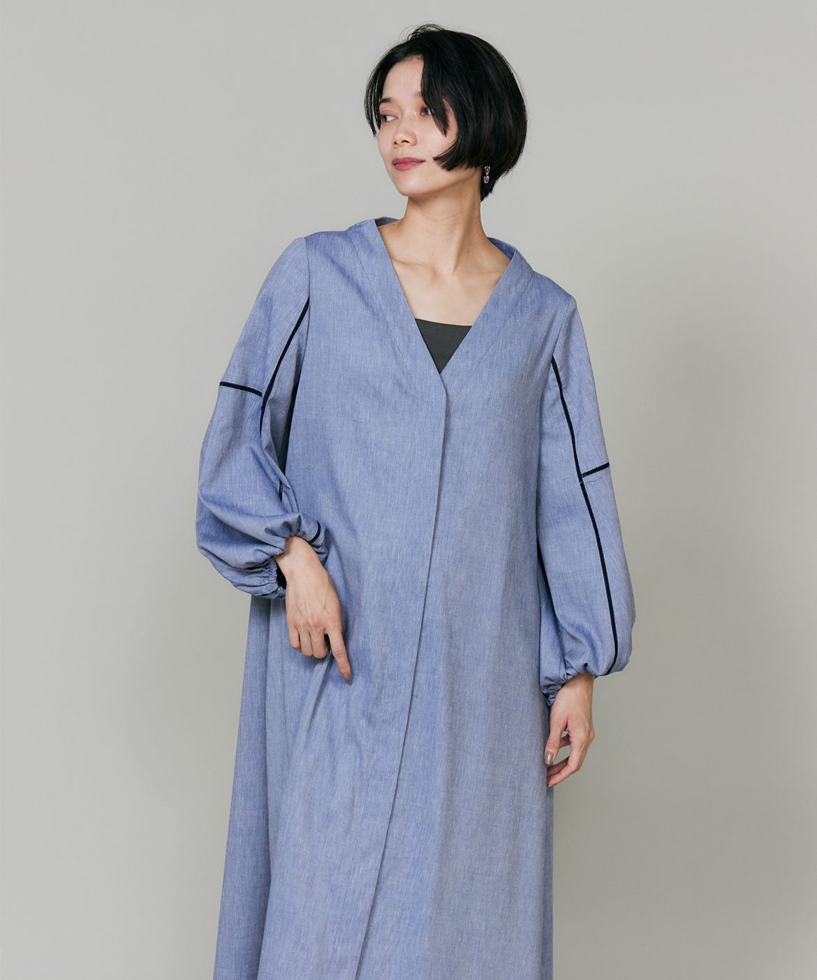 【SALE／60%OFF】INED Vネックシャンブレーワンピース イネド ワンピース・ドレス ワンピース ブルー【送料無料】