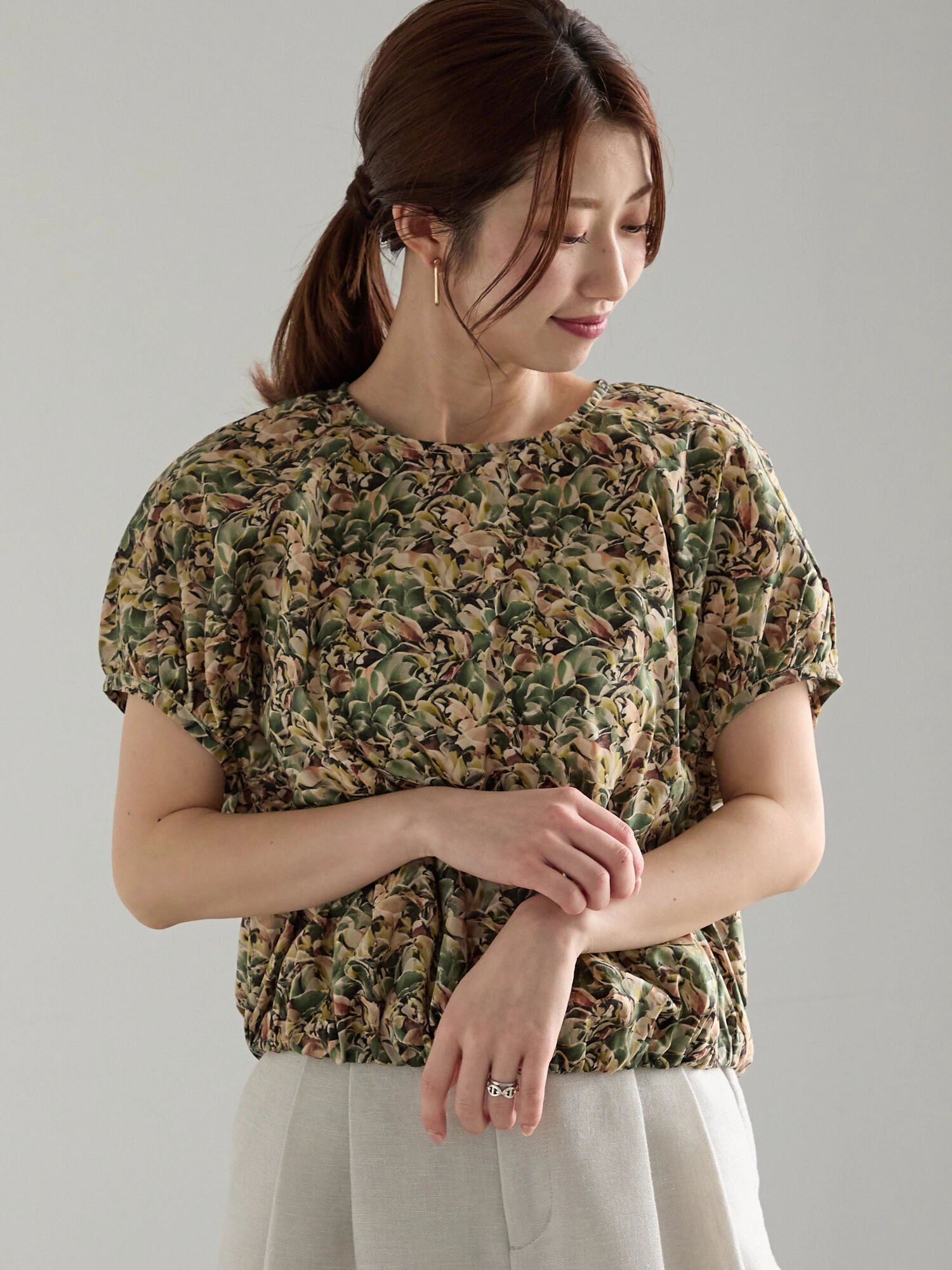 【SALE／40%OFF】Te chichi 【LIBERTY】パフスリーブブラウス《2025summer catalog item》 テチチ トップス シャツ・ブラウス ブルー ブラック【送料無料】