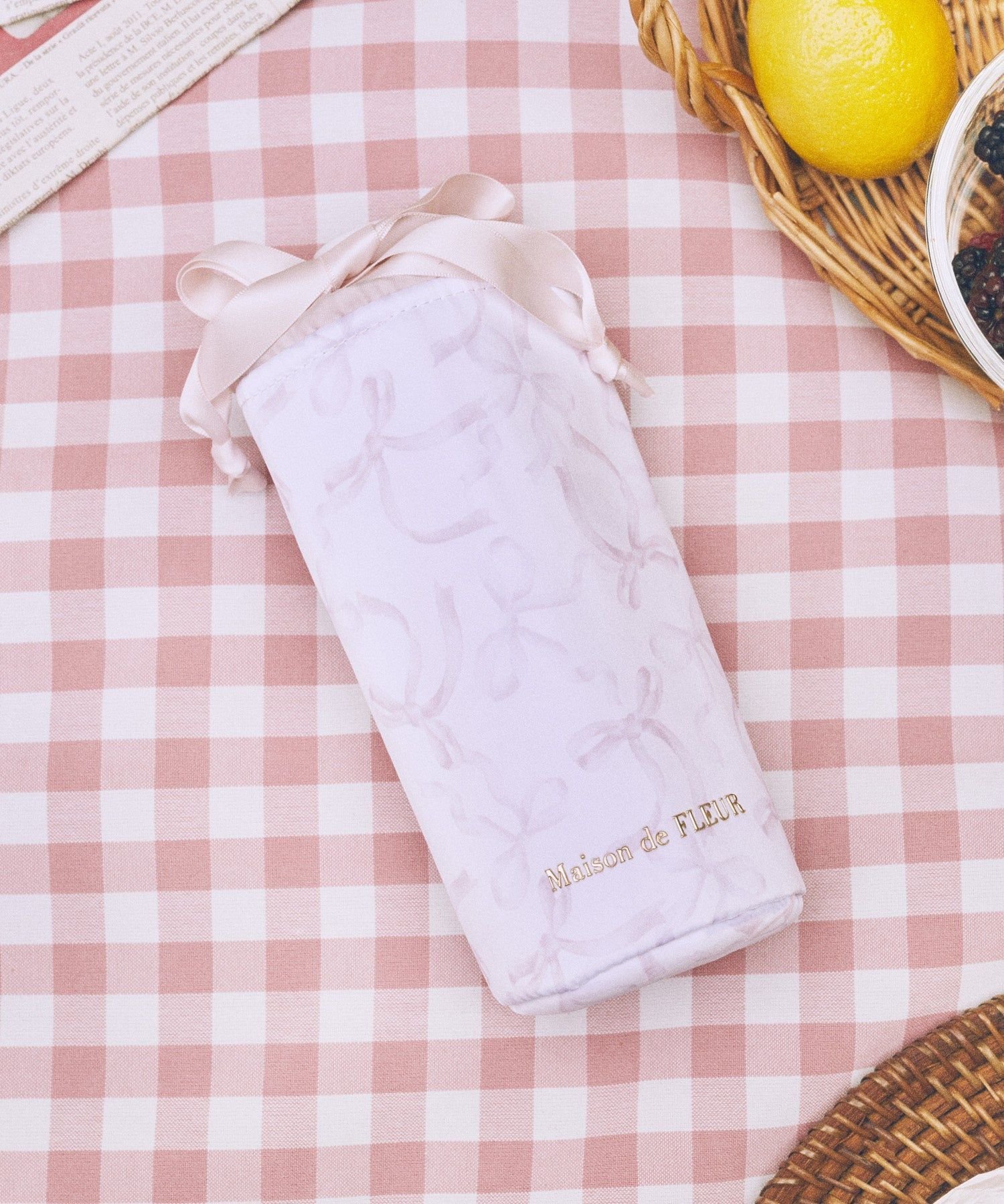 Maison de FLEUR 【保冷機能付き】リボン柄巾着ボトルケース メゾン ド フルール 財布・ポーチ・ケース ポーチ ブルー ピンク【送料無料】