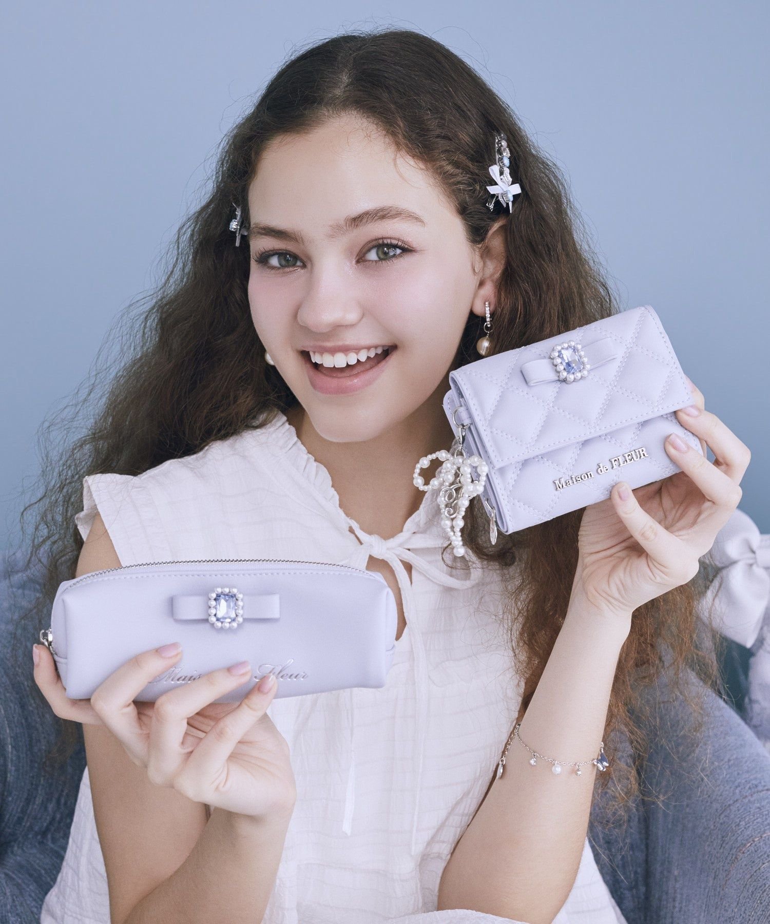 Maison de FLEUR ブルーマニアロングポーチ メゾン ド フルール 財布・ポーチ・ケース ポーチ ブルー