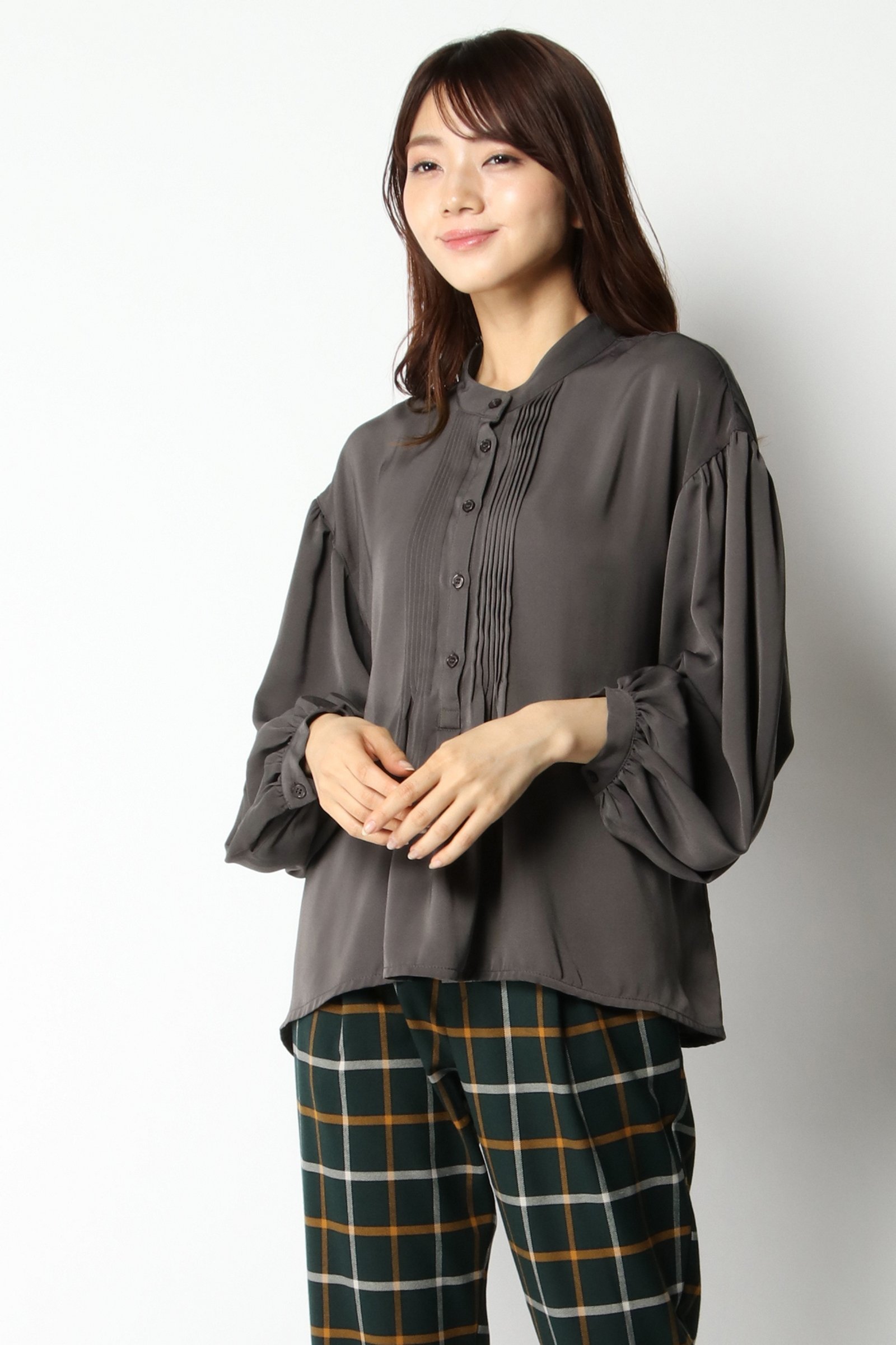 【SALE／60%OFF】ikka ピンタック袖ボリュームブラウス イッカ ワンピース・ドレス チュニック グレー ホワイト ベージュのサムネイル