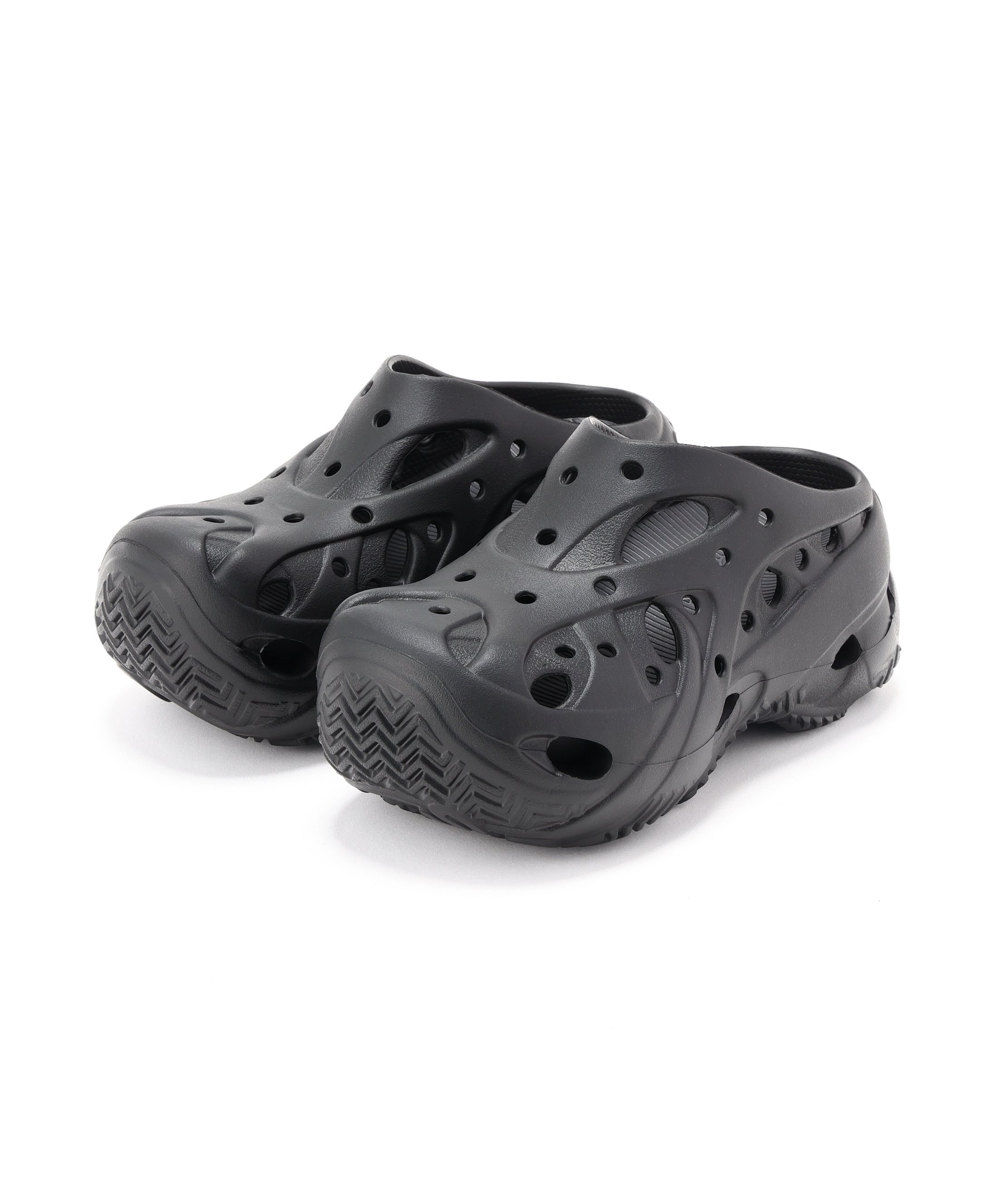 LHP crocs/クロックス/CAGED CLOG エルエイチピー シューズ・靴 その他のシューズ・靴 ブラック【送料無料】