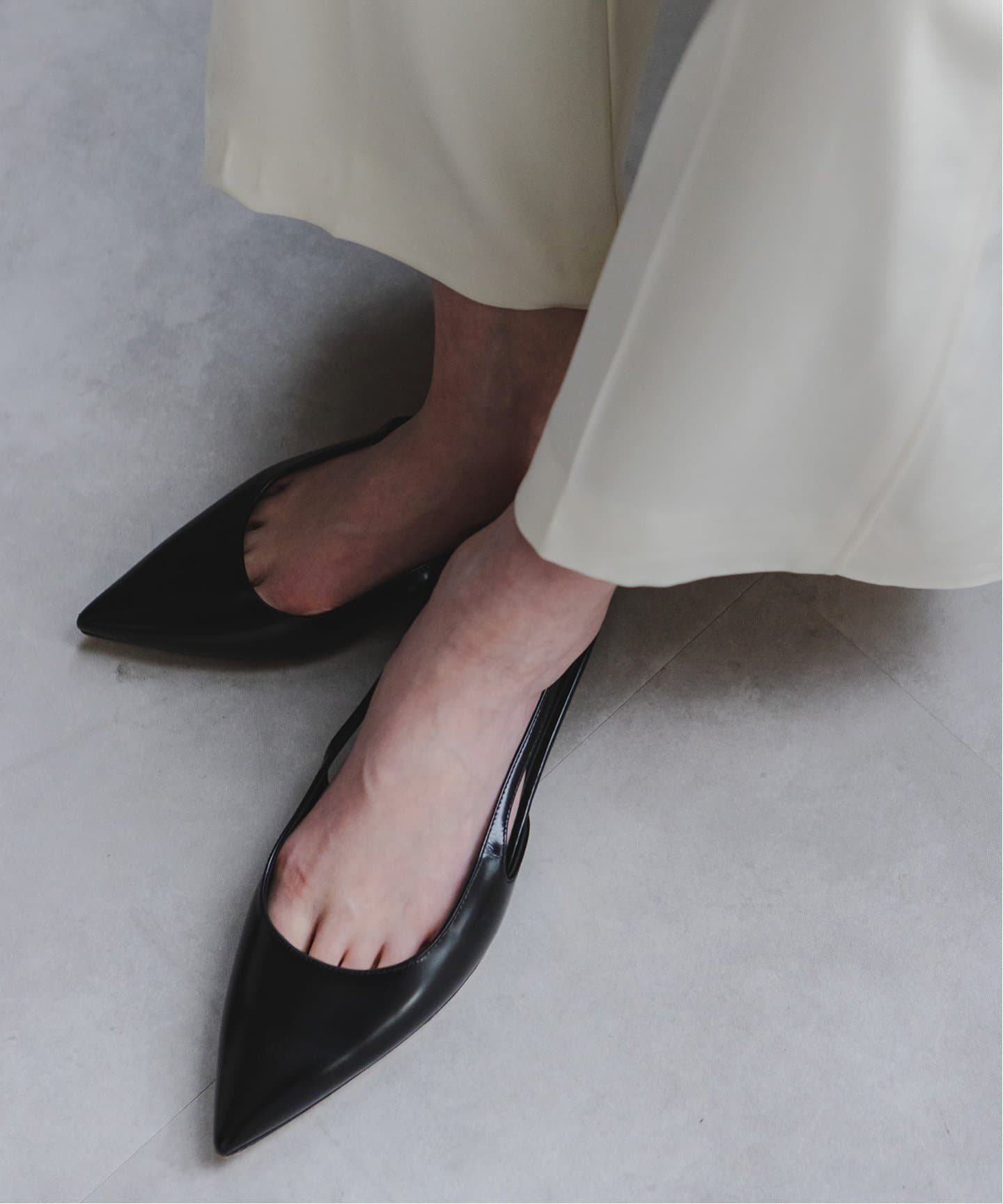 NOBLE BRENTELLA/ブレンテッラ バックストラップフラットシューズ ノーブル シューズ・靴 パンプス ブラック シルバー【送料無料】のサムネイル