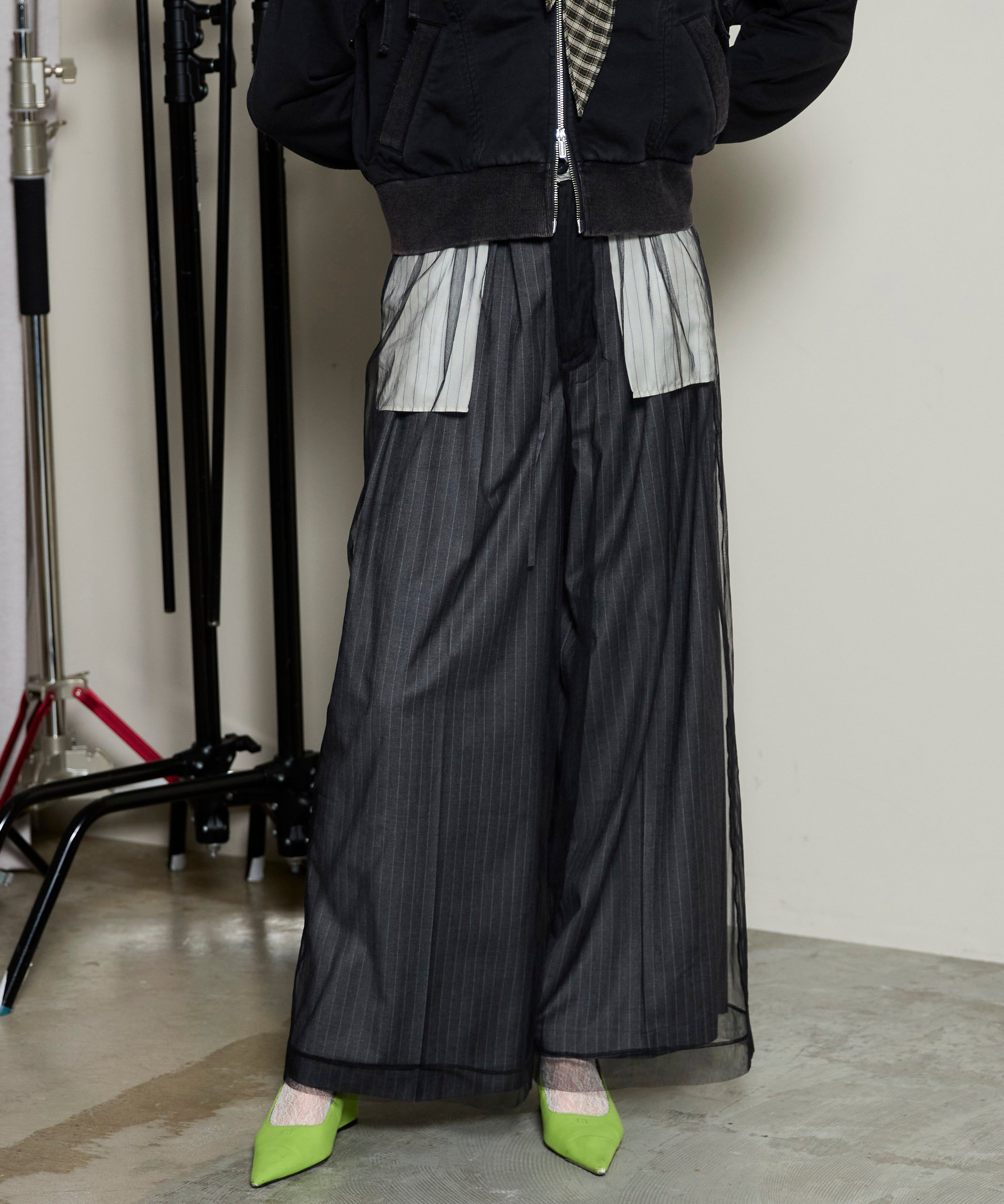 MAISON SPECIAL チュールレイヤードスラックス メゾンスペシャル パンツ スラックス・ドレスパンツ ネイビー グレー【送料無料】のサムネイル