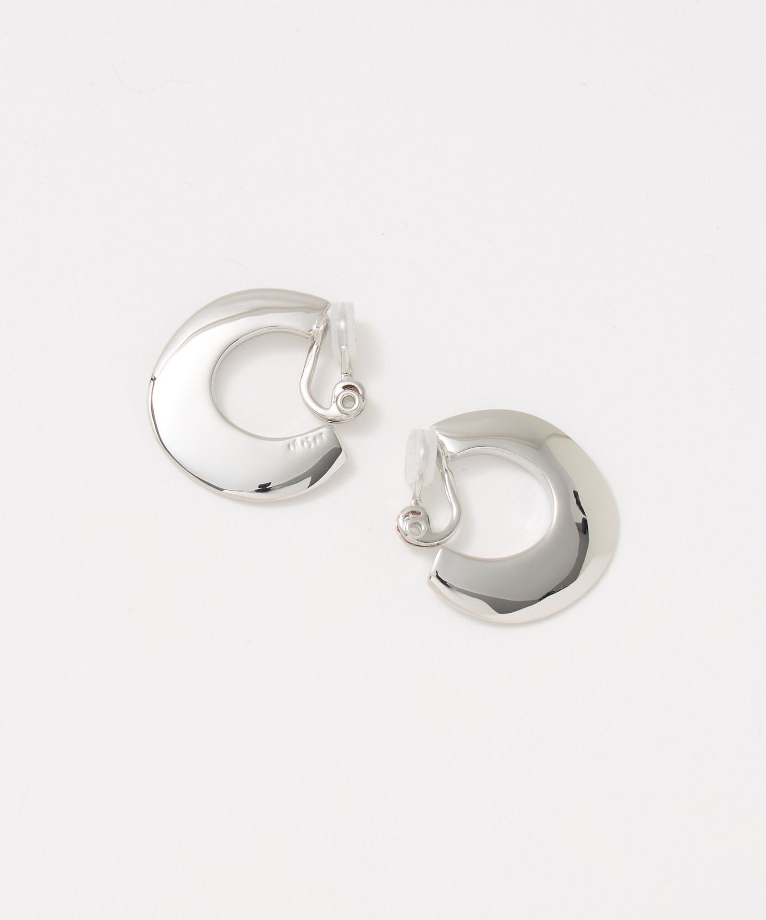 UNITED ARROWS ＜IRIS 47＞EMBLEM イヤリング ユナイテッドアローズ アクセサリー・腕時計 イヤリング・イヤーカフ シルバー【送料無料】