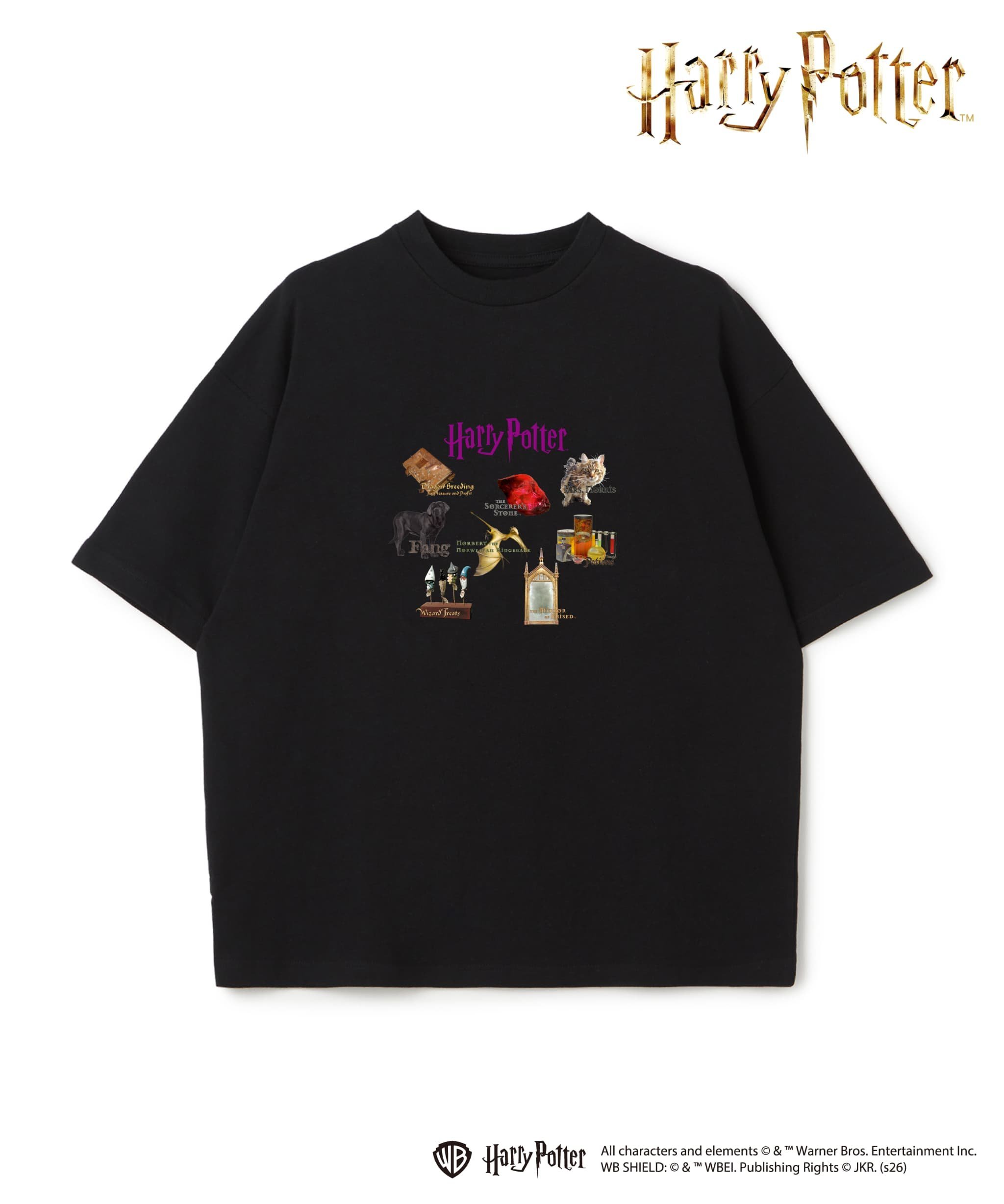 【Harry Potter】別注 / ハリー・ポッターグラフィックTシャツ / Over Harf Sleeve Graphic T-shirt《UNISEX》 クロスマルシェ トップス カットソー・Tシャツ ホワイト ブラック