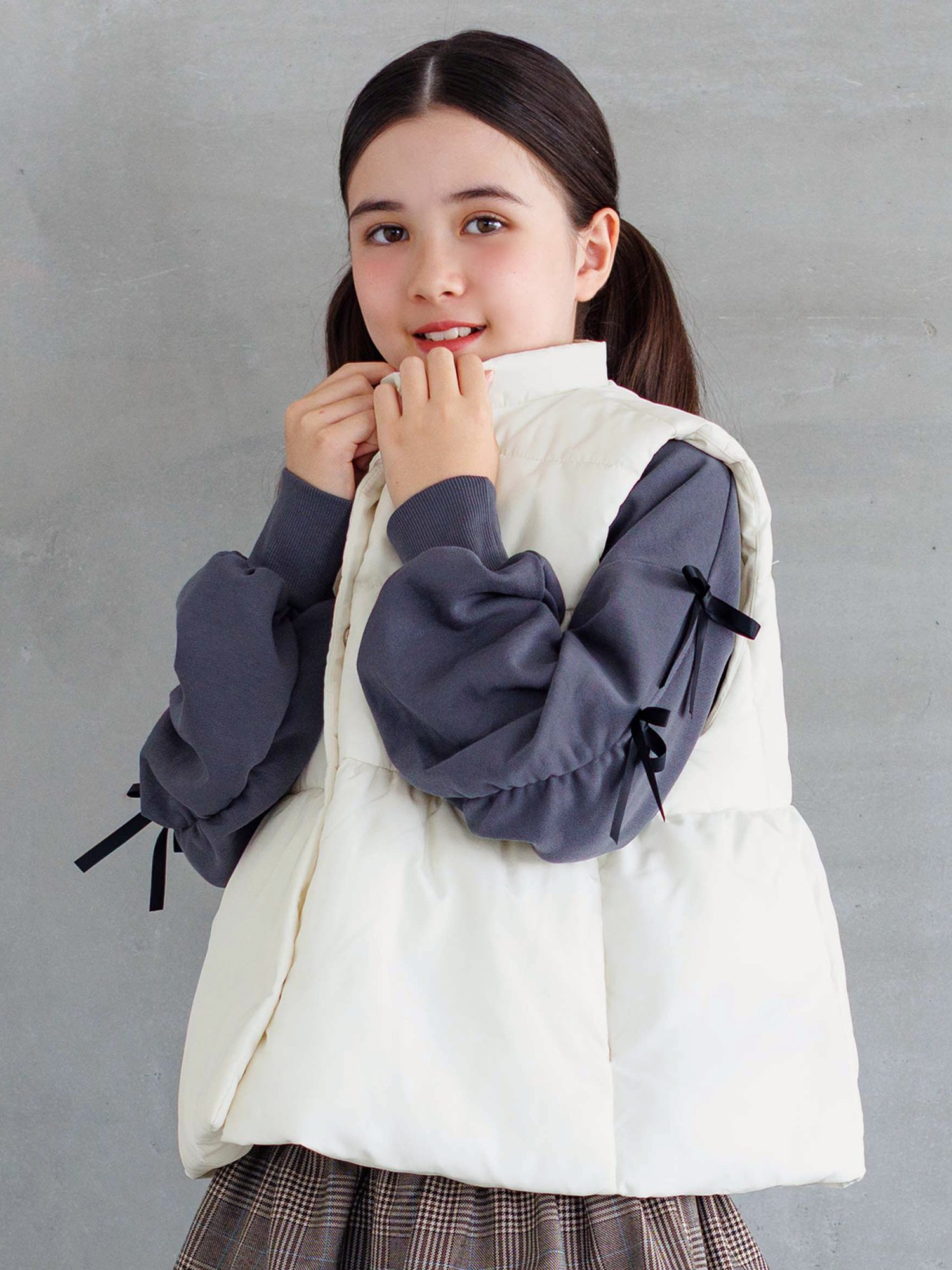 coca キッズ 親子お揃いペプラム中綿ベスト コカ ジャケット・アウター ダウンジャケット・ダウンベスト ブラック ホワイトのサムネイル