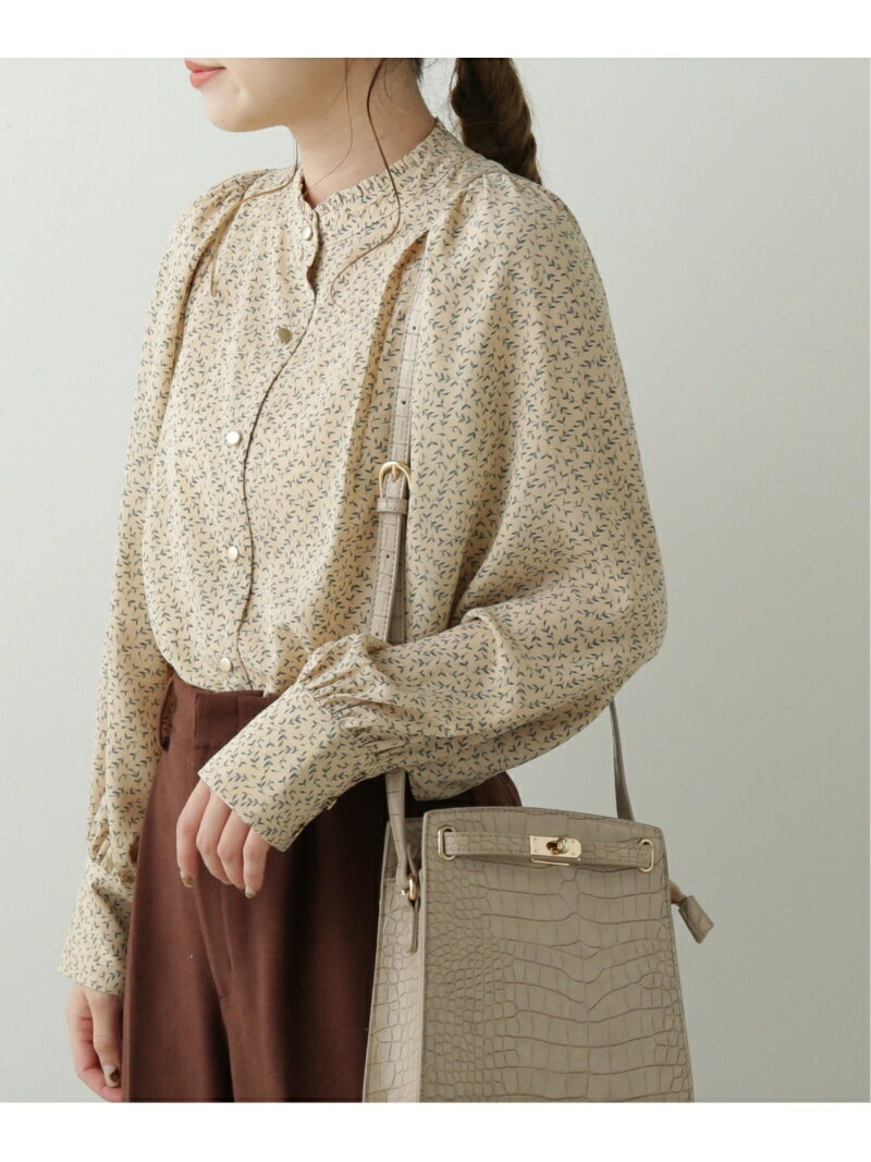 【SALE／35%OFF】Ray Cassin ランダムリーフギャザーブラウス レイカズン トップス シャツ・ブラウス ベージュ ブラック グリーンのサムネイル