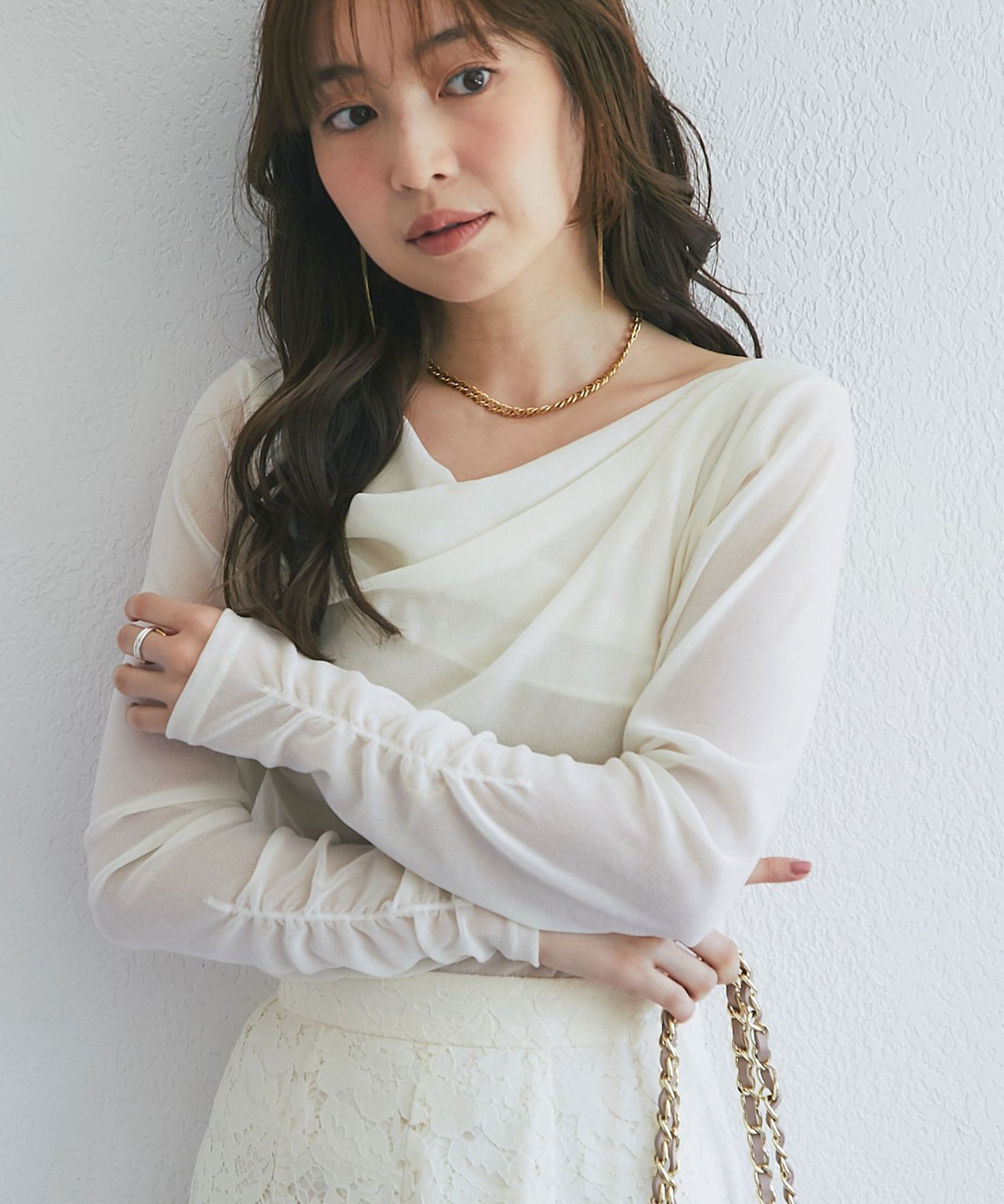 La boutique BonBon 【女っぽニュアンス】フロッキーチュールドレープネックカットソー ラブティックボンボン トップス カットソー・Tシャツ ピンク ホワイト グレー