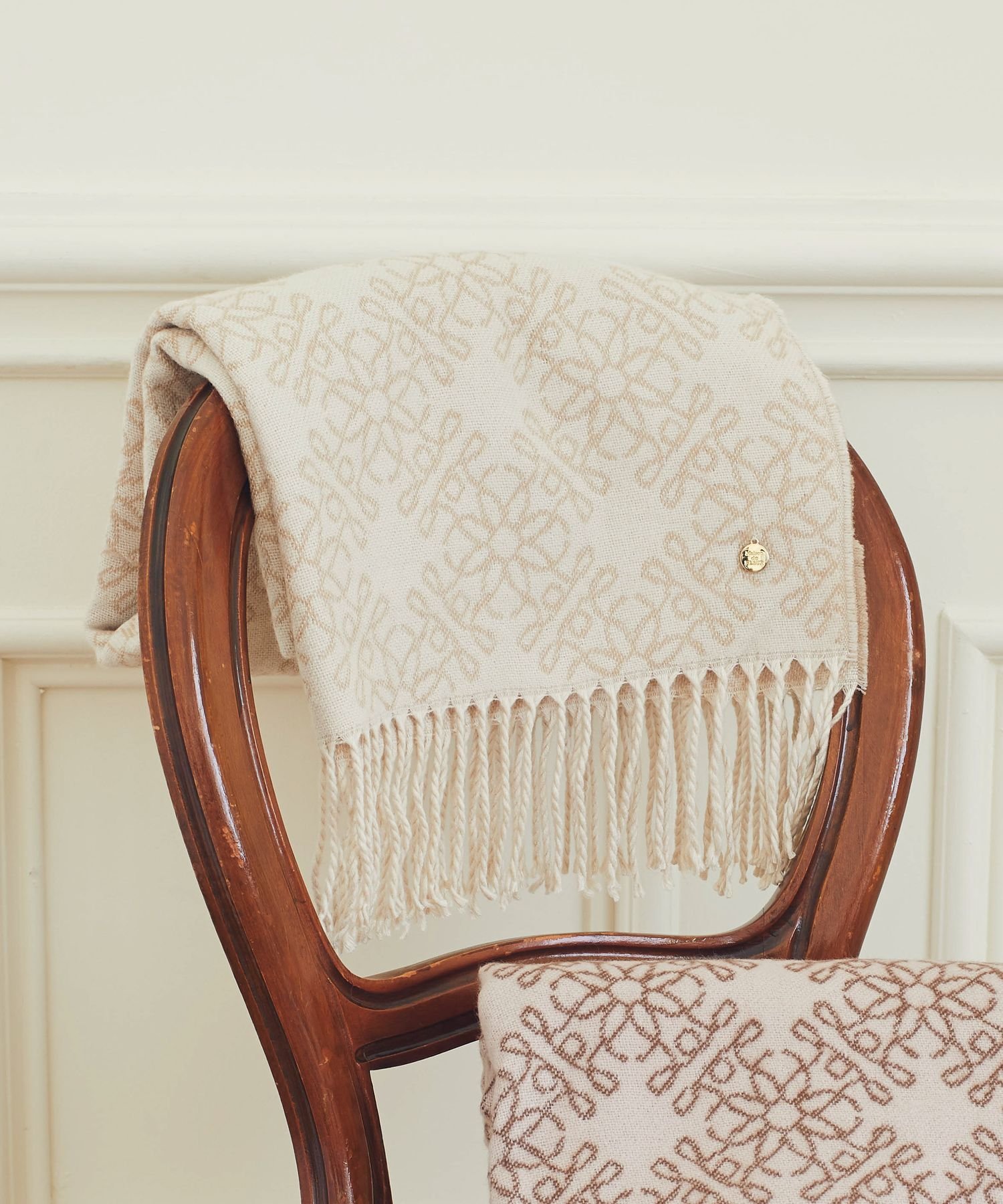 【SALE/30%OFF】Maison de FLEUR FLEURモノグラムストール メゾン ド フルール ファッション雑貨 マフラー・ストール・ネックウォーマー ホワイト ピンク【送料無料】