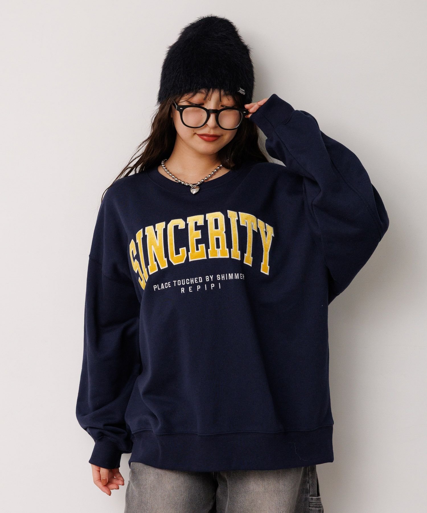 repipi armario ベロアワッペンルーズスウェット レピピアルマリオ トップス スウェット・トレーナー ..