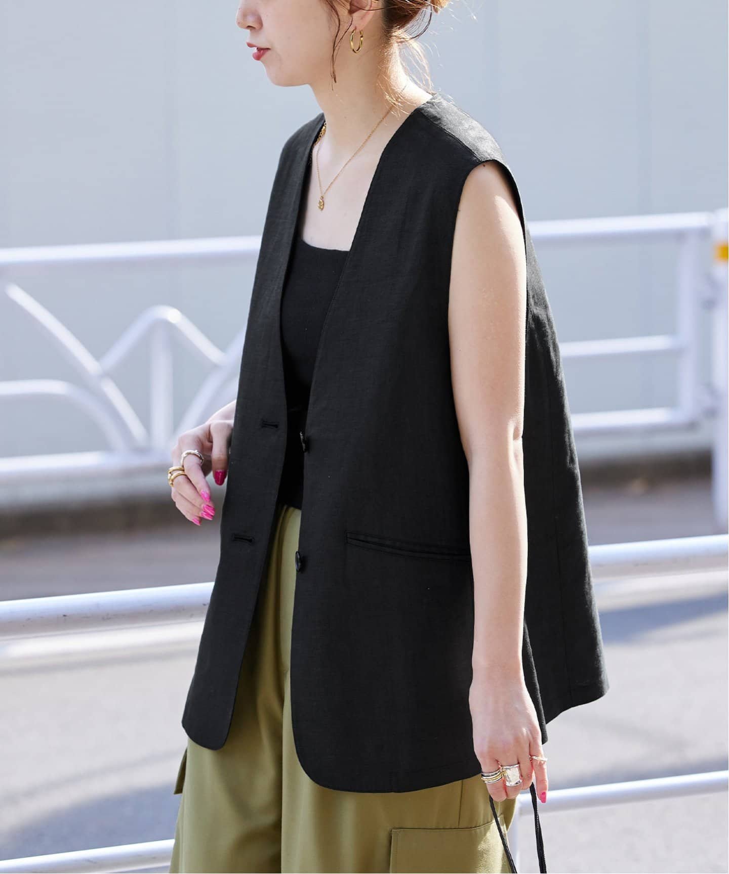 B.C STOCK フレンチリネンベスト ベーセーストック トップス ベスト・ジレ ブラウン ブラック【送料無料】のサムネイル