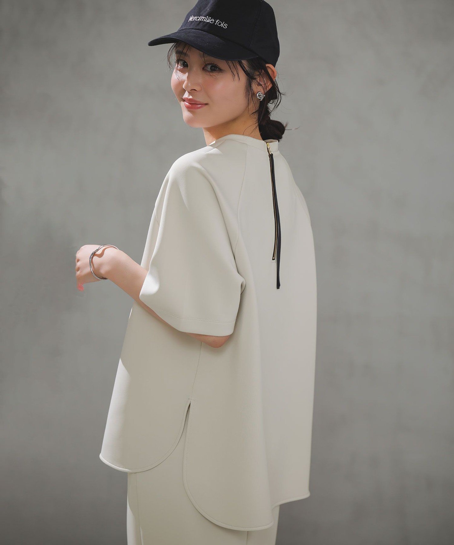 UNFILO L BEAUTY FORM JERSEY light バックZIP プルオーバー アンフィーロ トップス スウェット・トレーナー グレー ブラック ホワイト【送料無料】