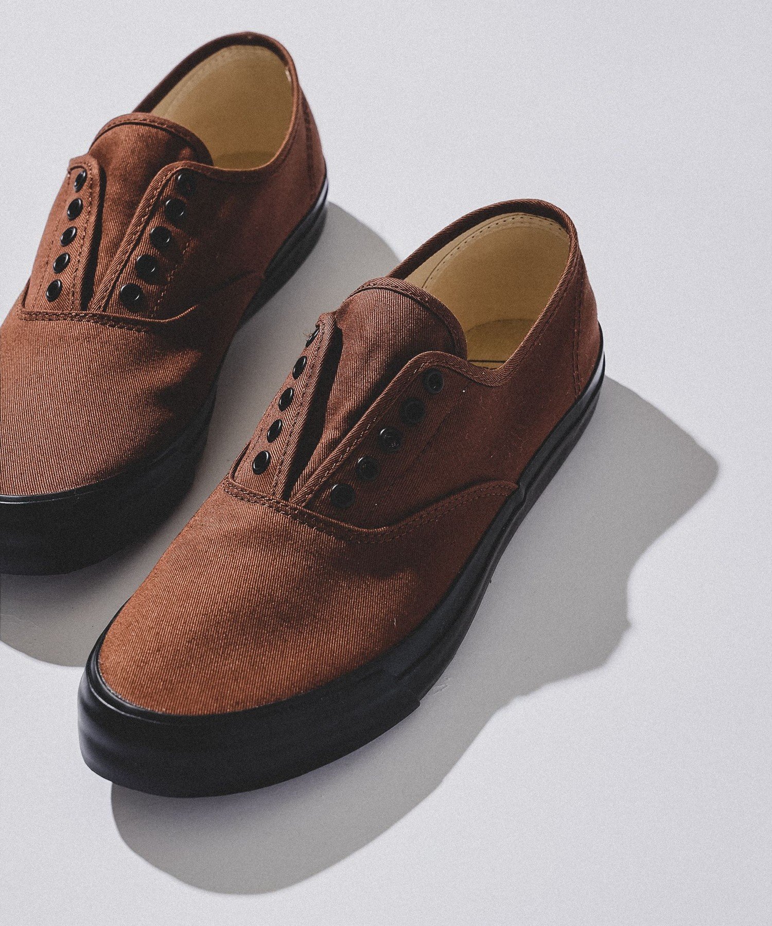 BEAMS PLUS 【別注】SPERRY TOP-SIDER / MIL CVO ビームス メン シューズ・靴 スニーカー ブラウン ネイビー【送料無料】