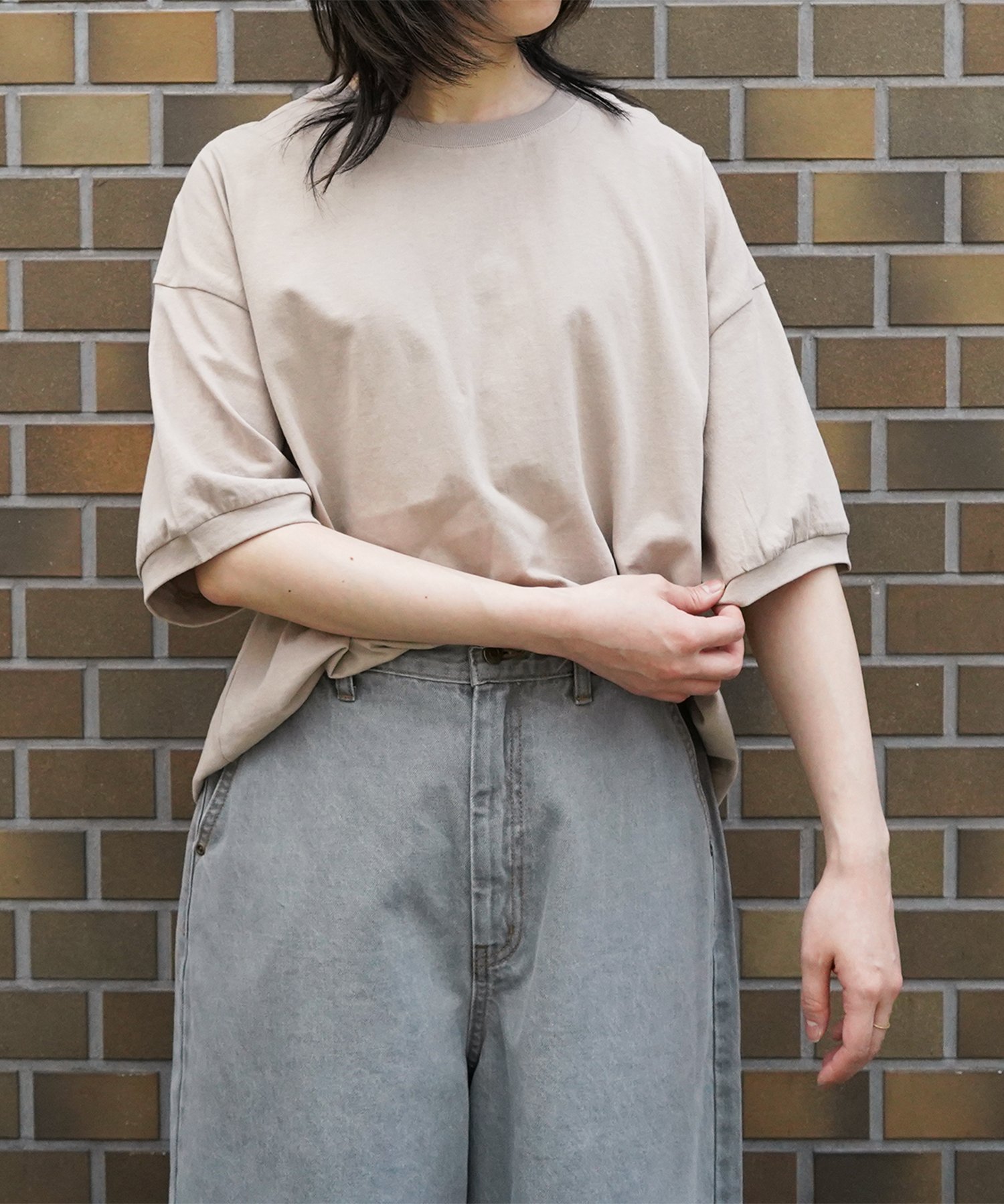 休日と詩 ひだまりのTシャツ タンデイ スー トップス カットソー・Tシャツ ホワイト ベージュ