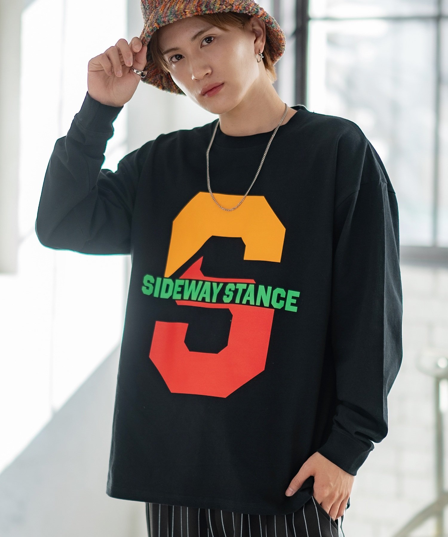【SALE／42%OFF】SIDEWAY STANCE SIDEWAY STANCE サイドウェイスタンス カレッジロゴ 長袖Tシャツ インプローブス トップス カットソー・Tシャツ ホワイト ブラック