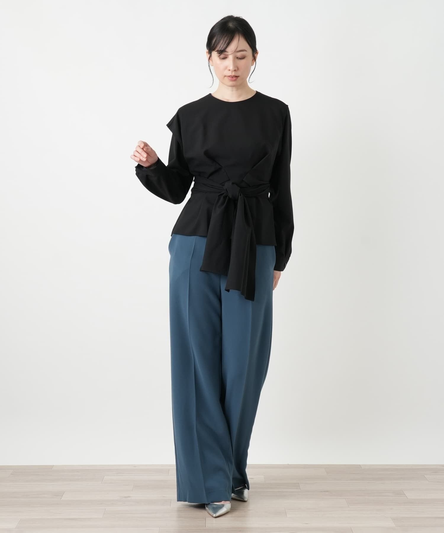 Leilian 2WAYベルテッドブラウス レリアン トップス シャツ・ブラウス ブラック ブルー