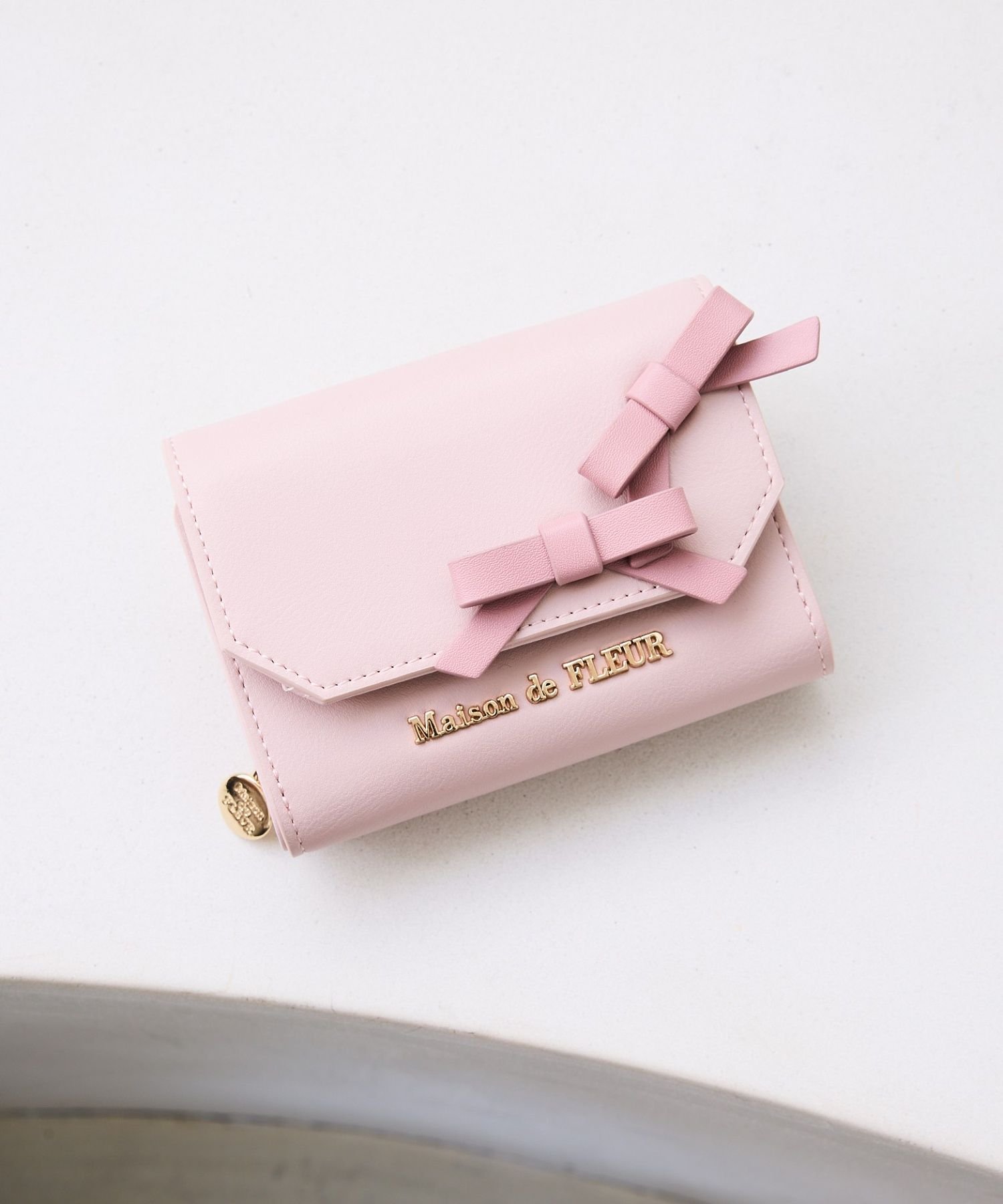 Maison de FLEUR（メゾンドフルール）の「ガーリーリボンウォレット
