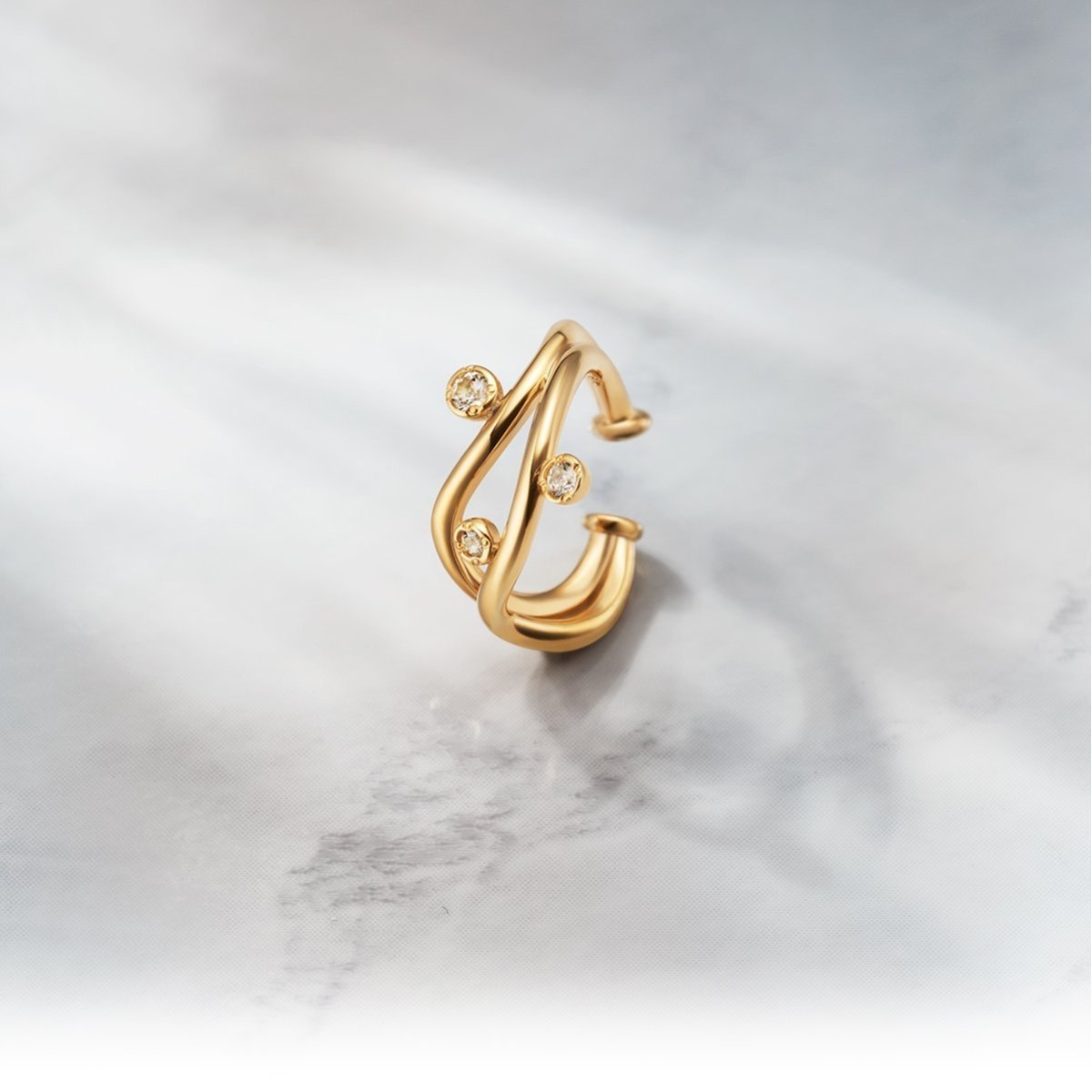 4℃ 【Noble of Water】シルバー イヤーカフ/片耳用 ヨンドシー アクセサリー・腕時計 イヤリング・イヤーカフ ゴールド【送料無料】のサムネイル