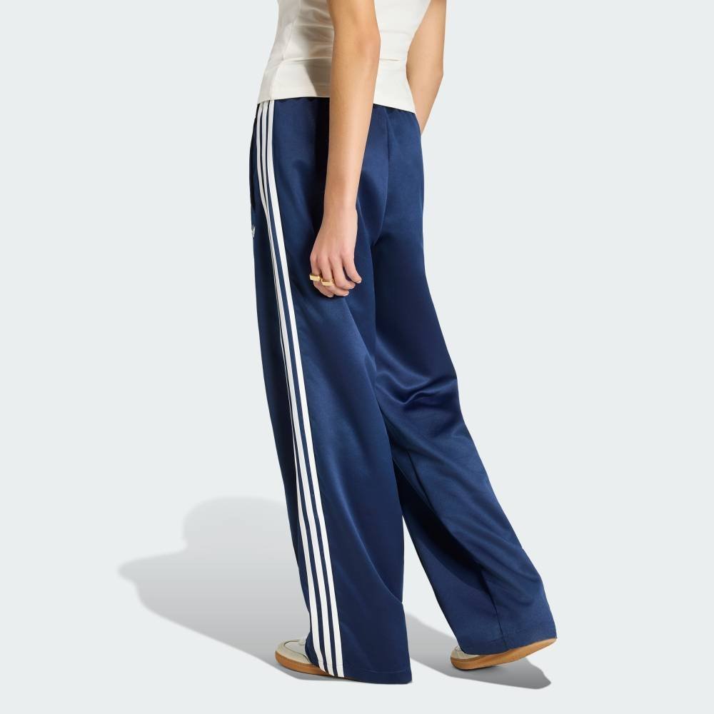 【公式】アディダス adidas 返品可 サテン SST ルーズ トラックパンツ アディダス パンツ その他のパンツ ブルー