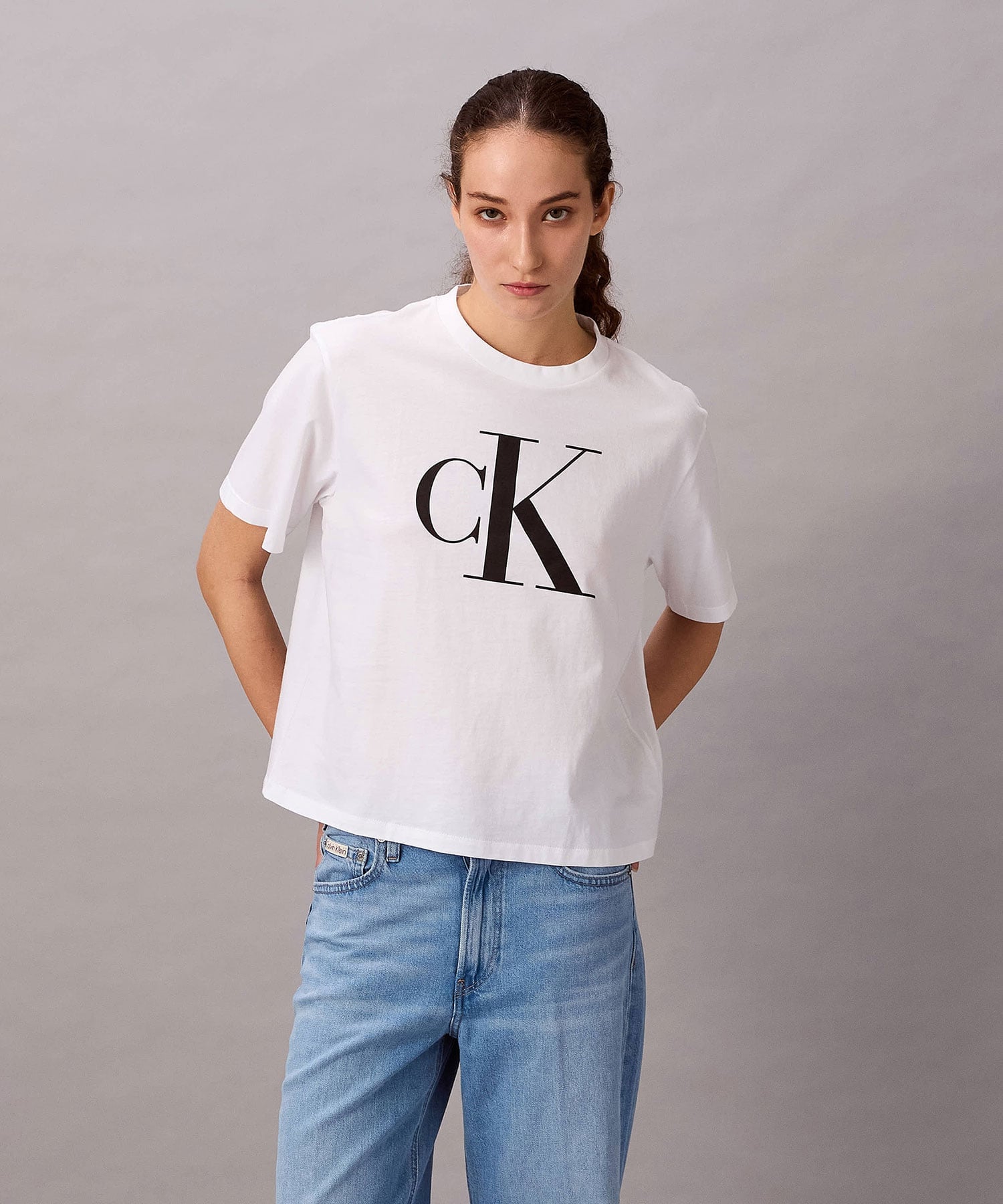 Calvin Klein Jeans (W)【公式ショップ】 カルバンクライン CK ロゴ ボクシーTシャツ Calvin Klein Jeans 47A227G カルバン・クライン トップス カットソー・Tシャツ ブラック ホワイト【送料無料】